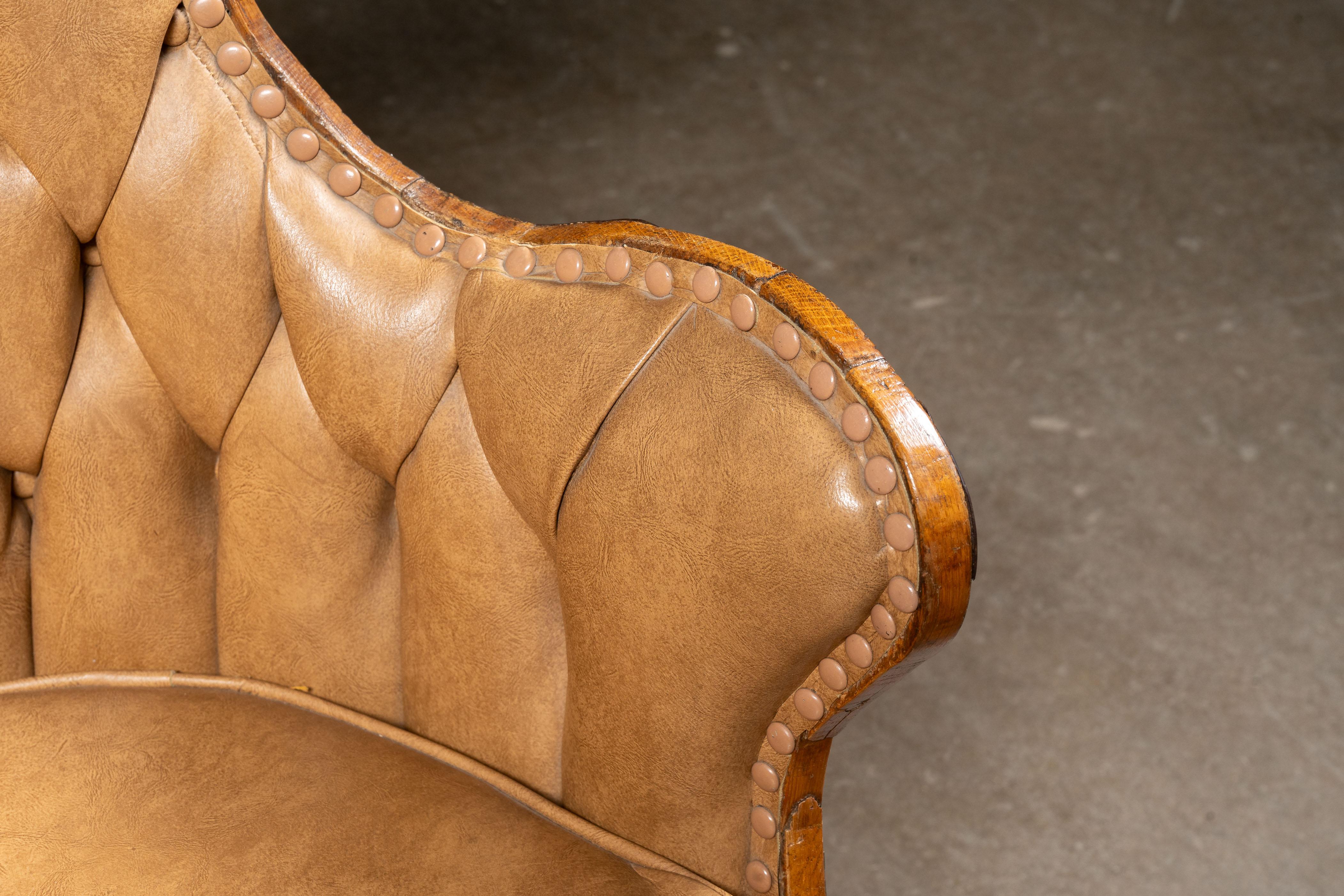 Chesterfield Barrel-Stuhl aus getuftetem Leder, Vintage im Angebot 3