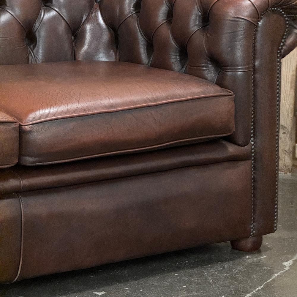 Vintage Tufted Leather Chesterfield Sofa For Sale 4