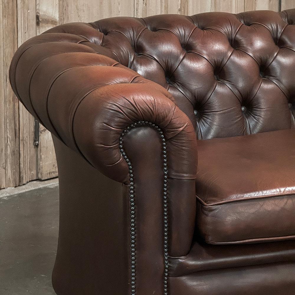Pelle Divano Chesterfield in pelle con inserti vintage in vendita