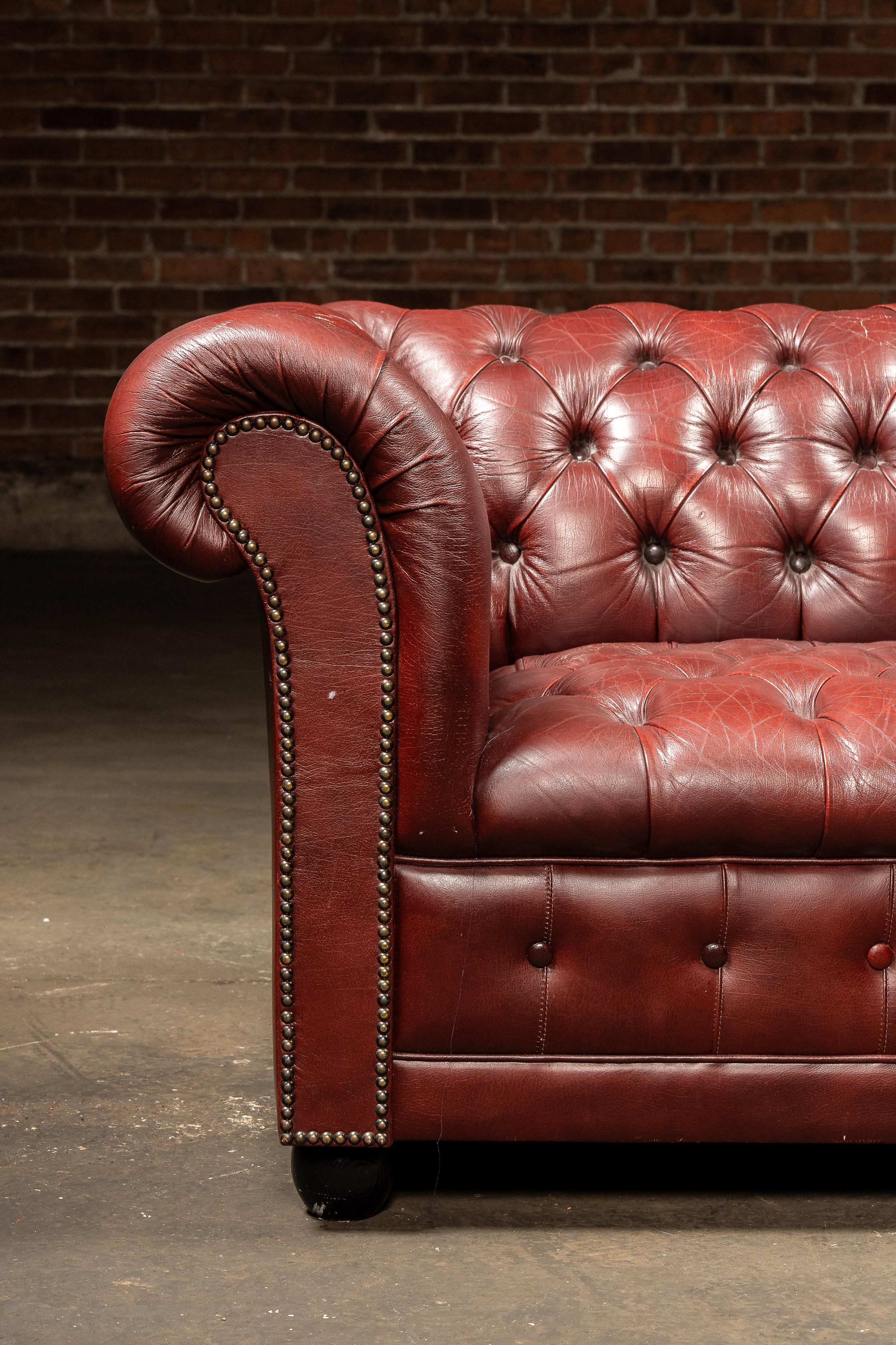 Vintage Tufted Leather Chesterfield Sofa in Burgundy For Sale at 1stDibs