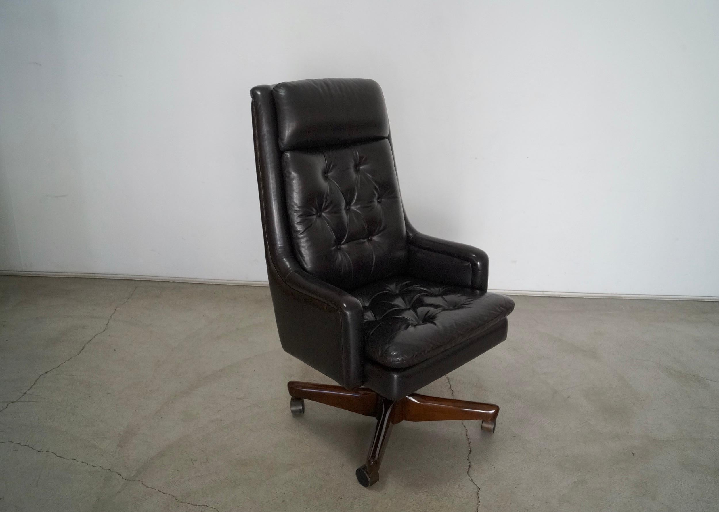 Vintage Tufted Leather Monteverdi-Young Executive Office Desk Chair 4