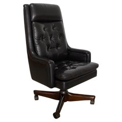 Vintage Tufted Leather Monteverdi-Young Executive Office Desk Chair
