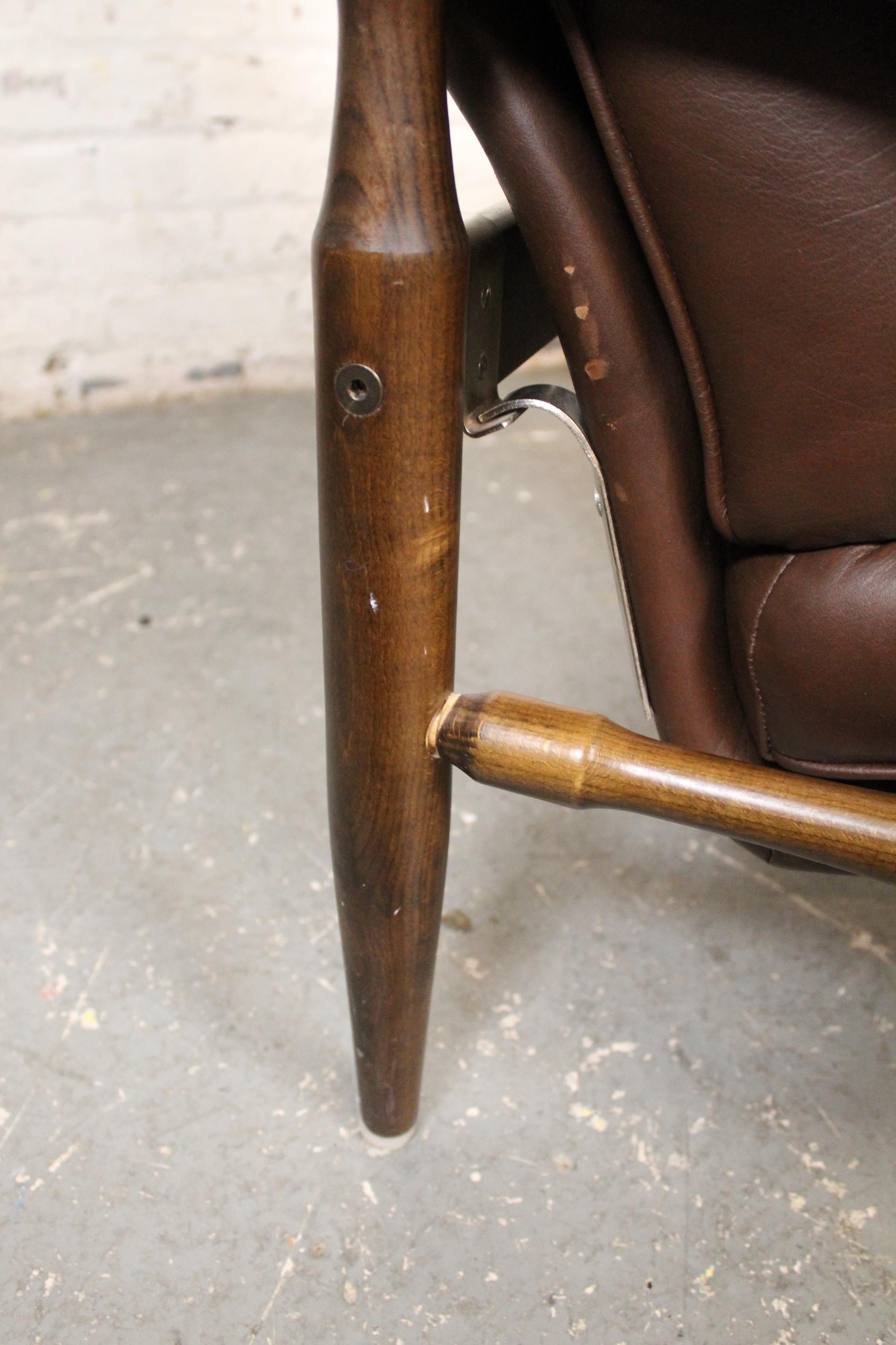 Chaises vintage en cuir touffeté d'après Arne Norell en vente 1