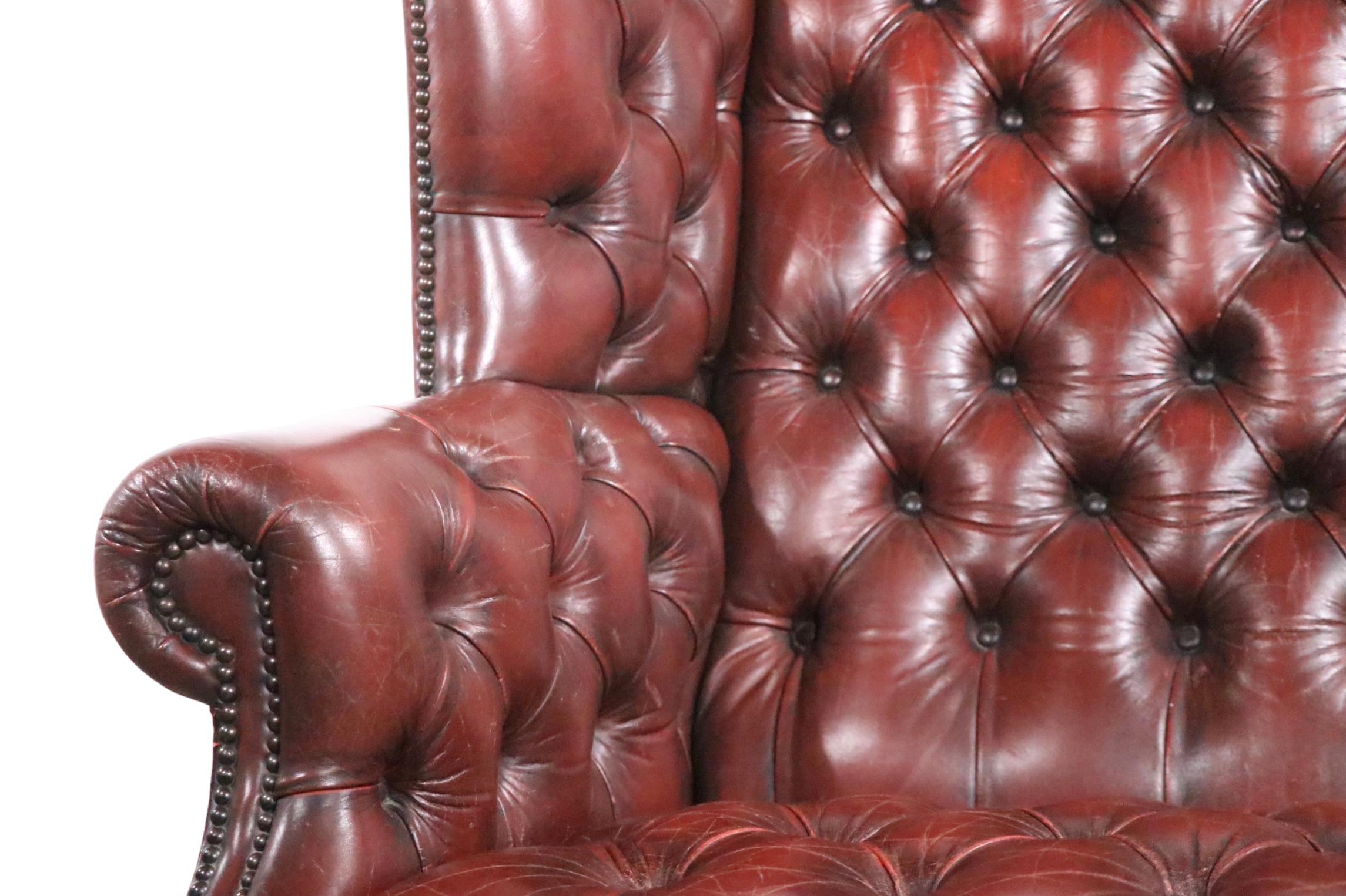 Vintage Tufted Leather Wingback Loveseat Sofa 7