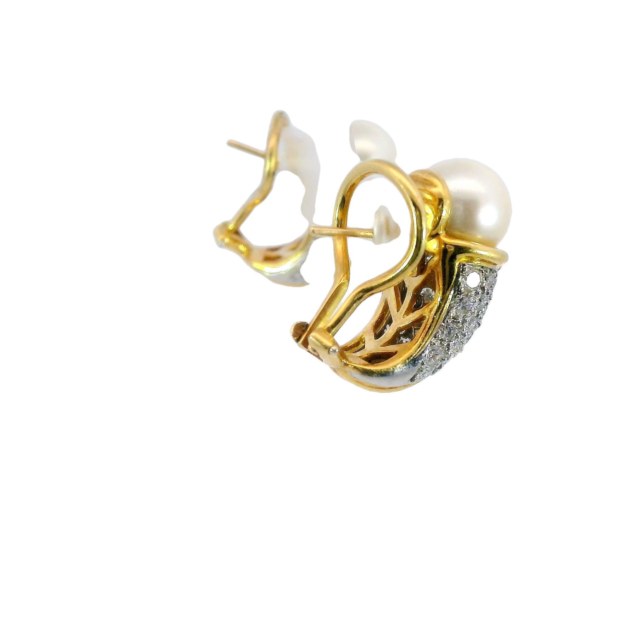 Orecchini a clip Tulipano d'epoca con perle e diamanti in platino e 18 carati In condizioni ottime in vendita a Fairfield, CT