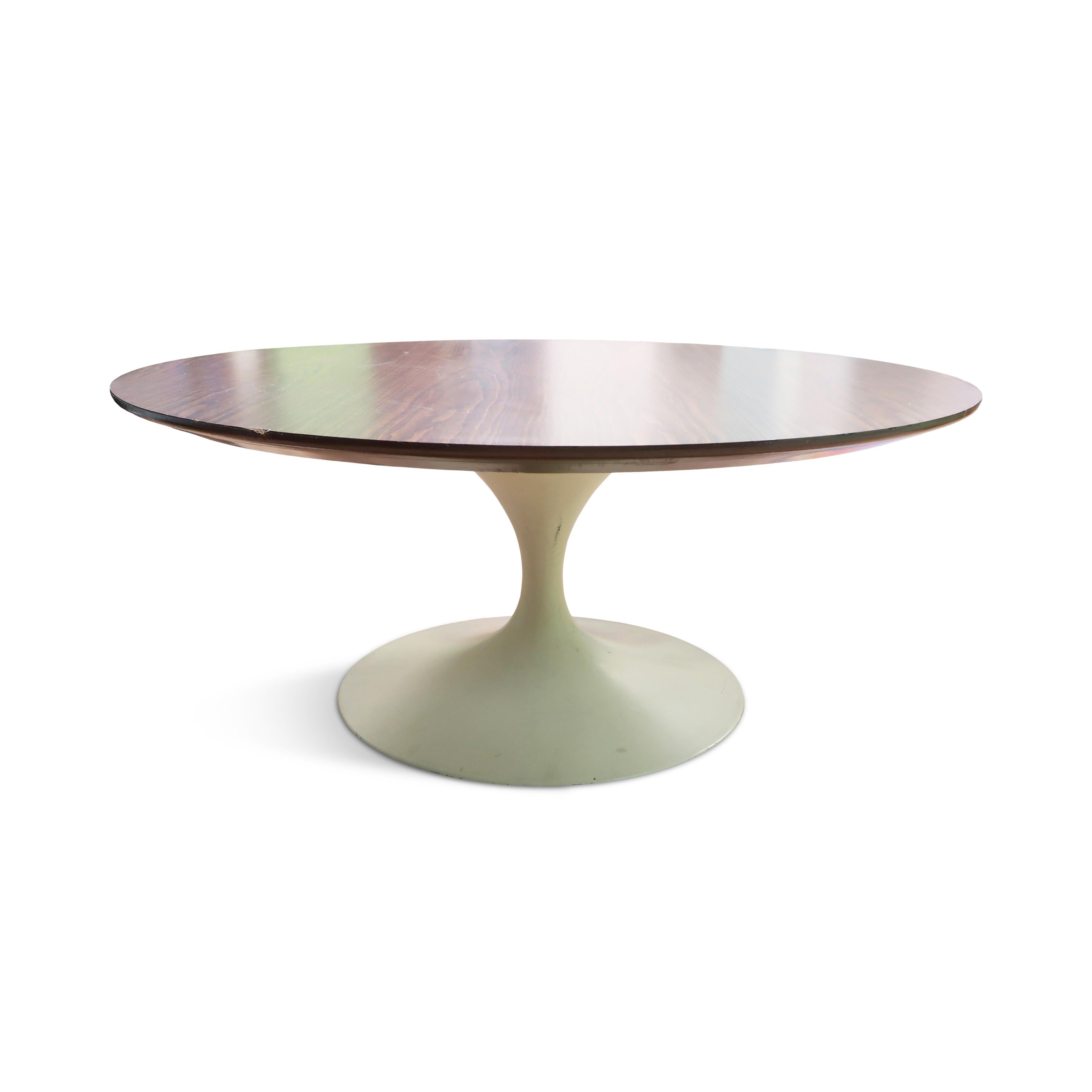 Vintage Tulip Coffee Table by Eero Saarinen for Knoll For Sale 1