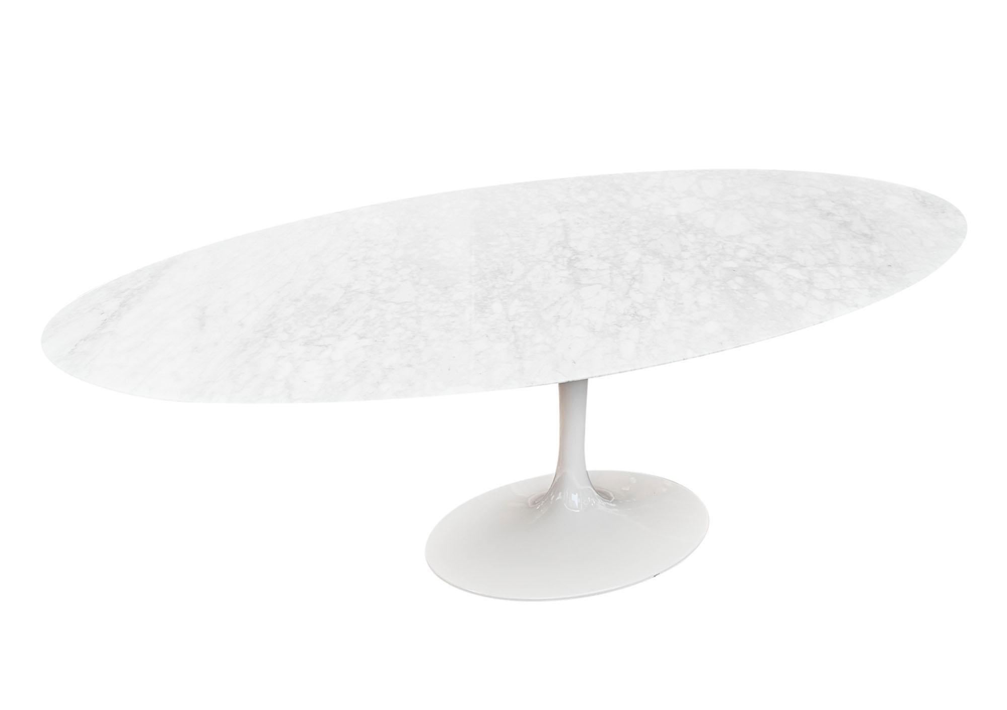 Vintage Tulip Eero Saarinen table made by Knoll. This beautiful dining table is in pristine vintage condition and signed.