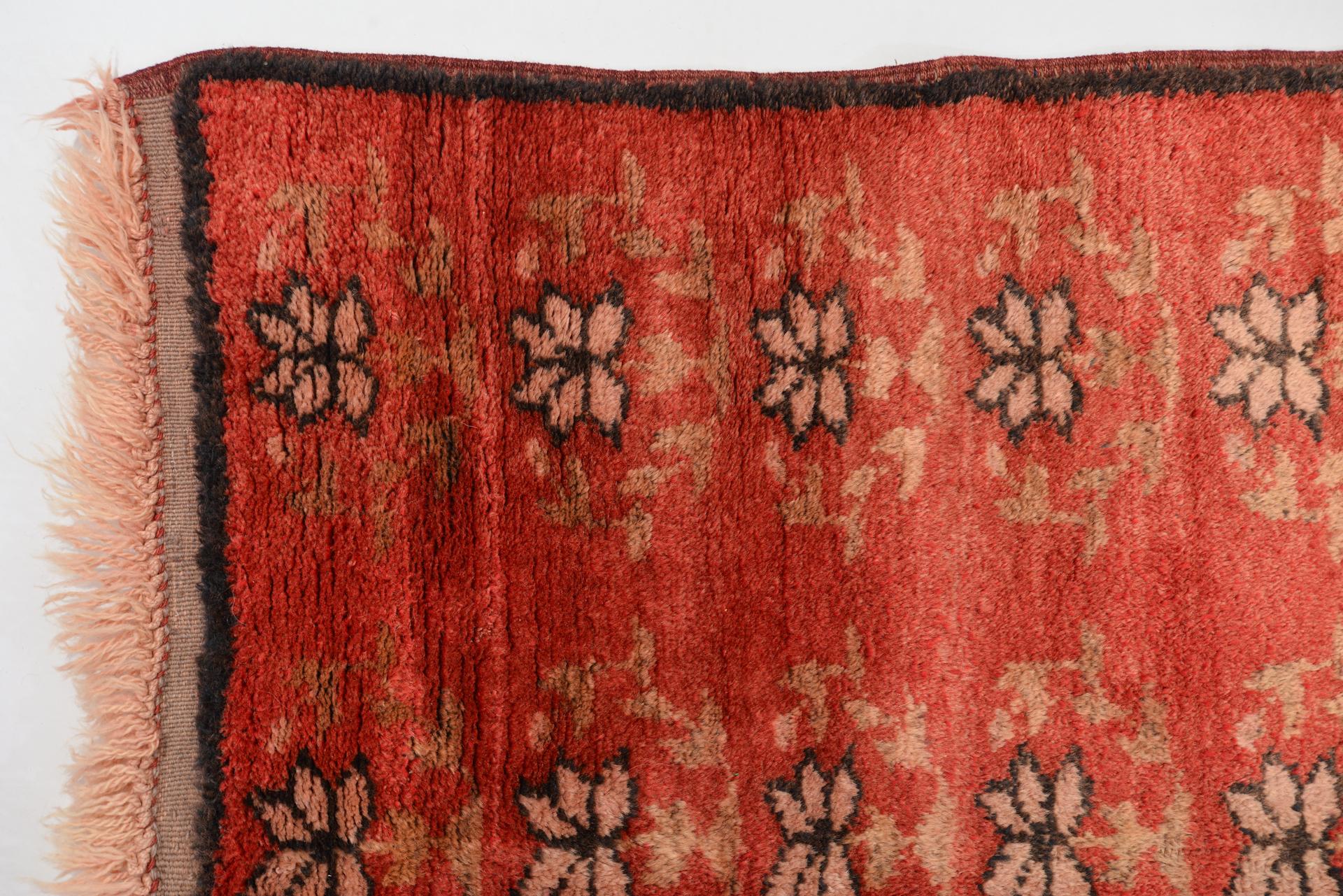 Vintage TULU Carpet For Sale 2