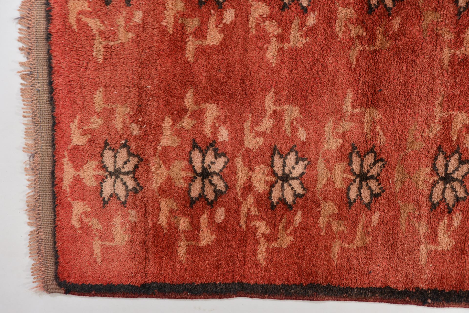 20th Century Vintage TULU Carpet For Sale