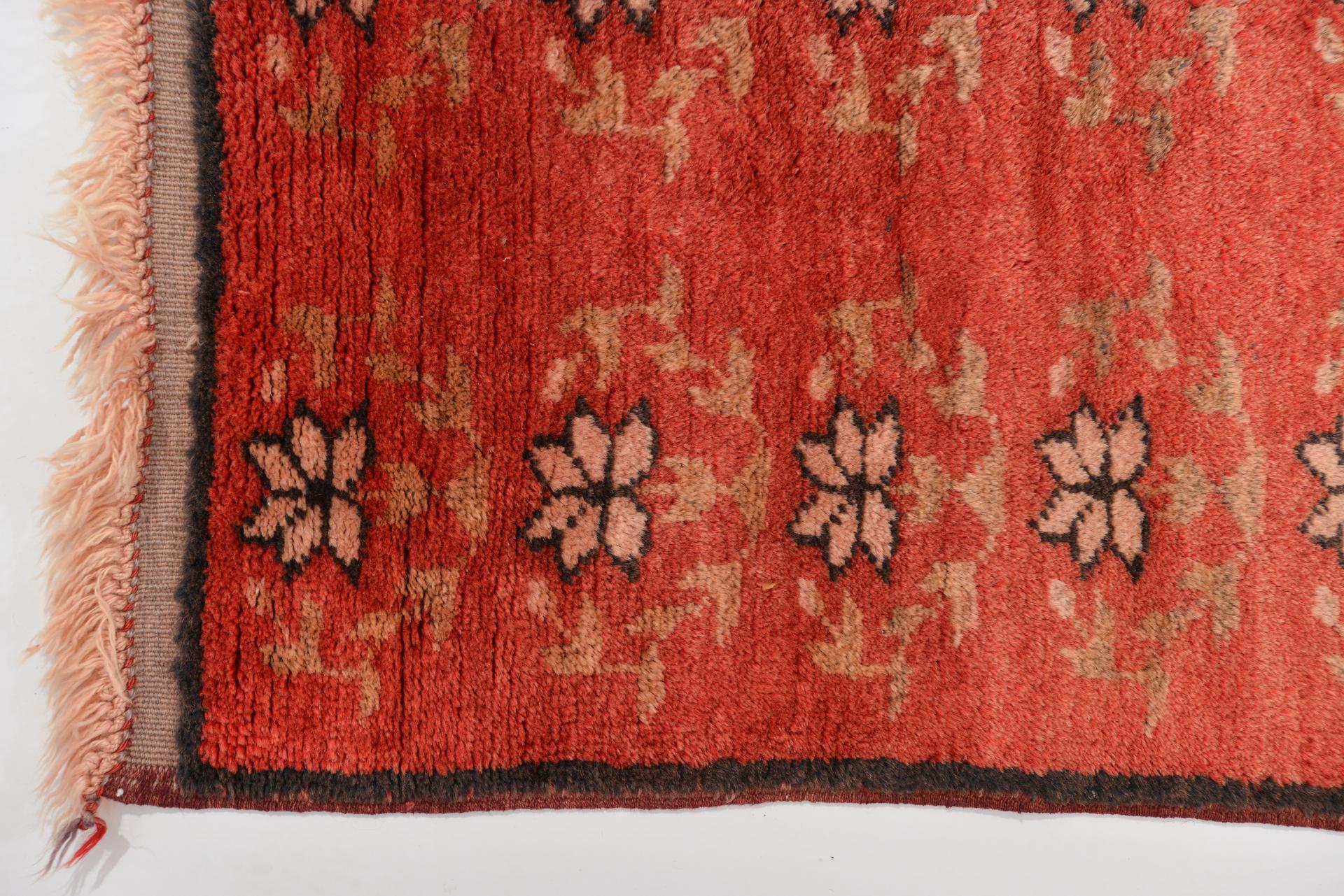 Vintage TULU Carpet For Sale 1