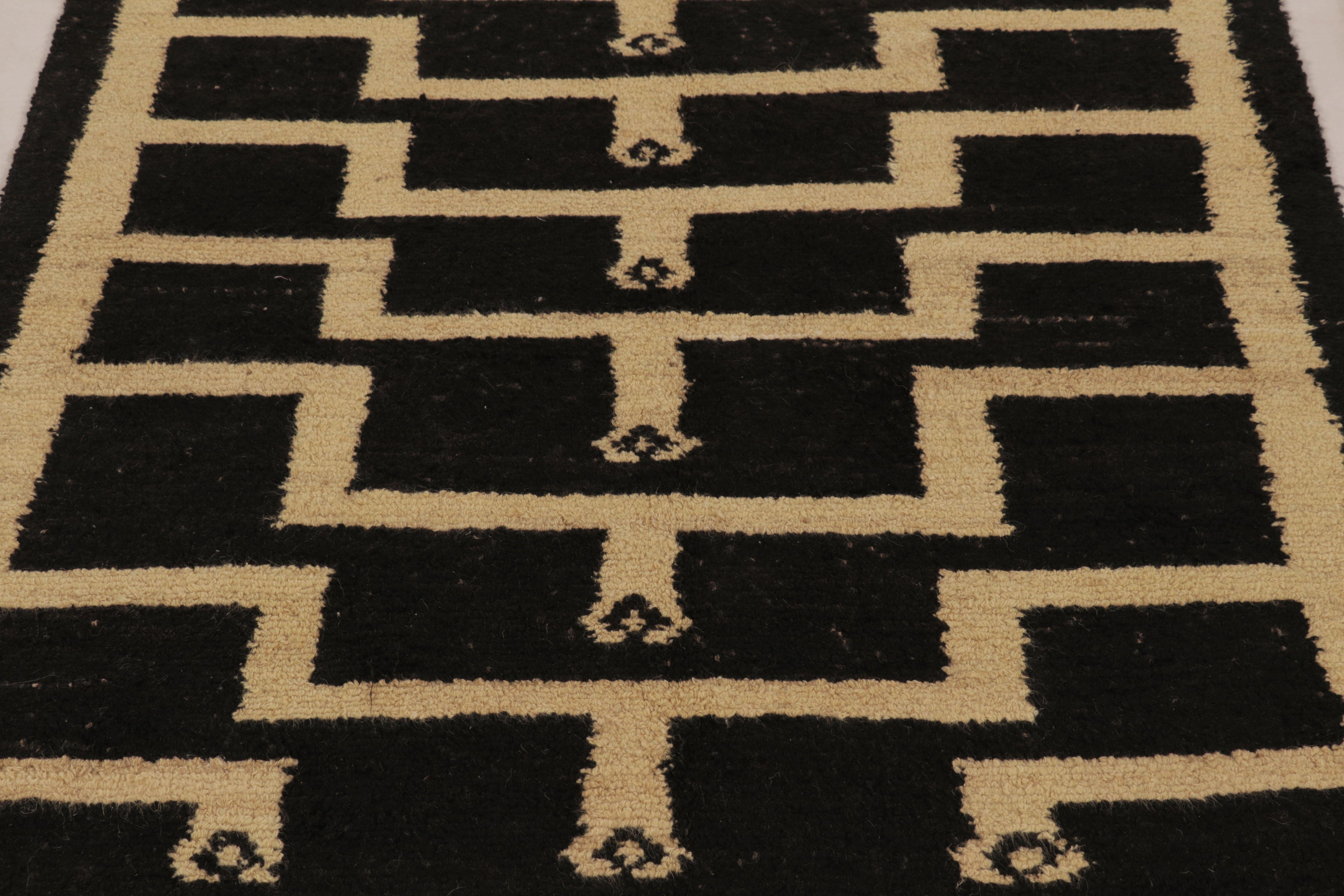Vintage Tulu High-Low Rug in Black and Beige Geometric Patterns - Rug & Kilim (Wolle) im Angebot