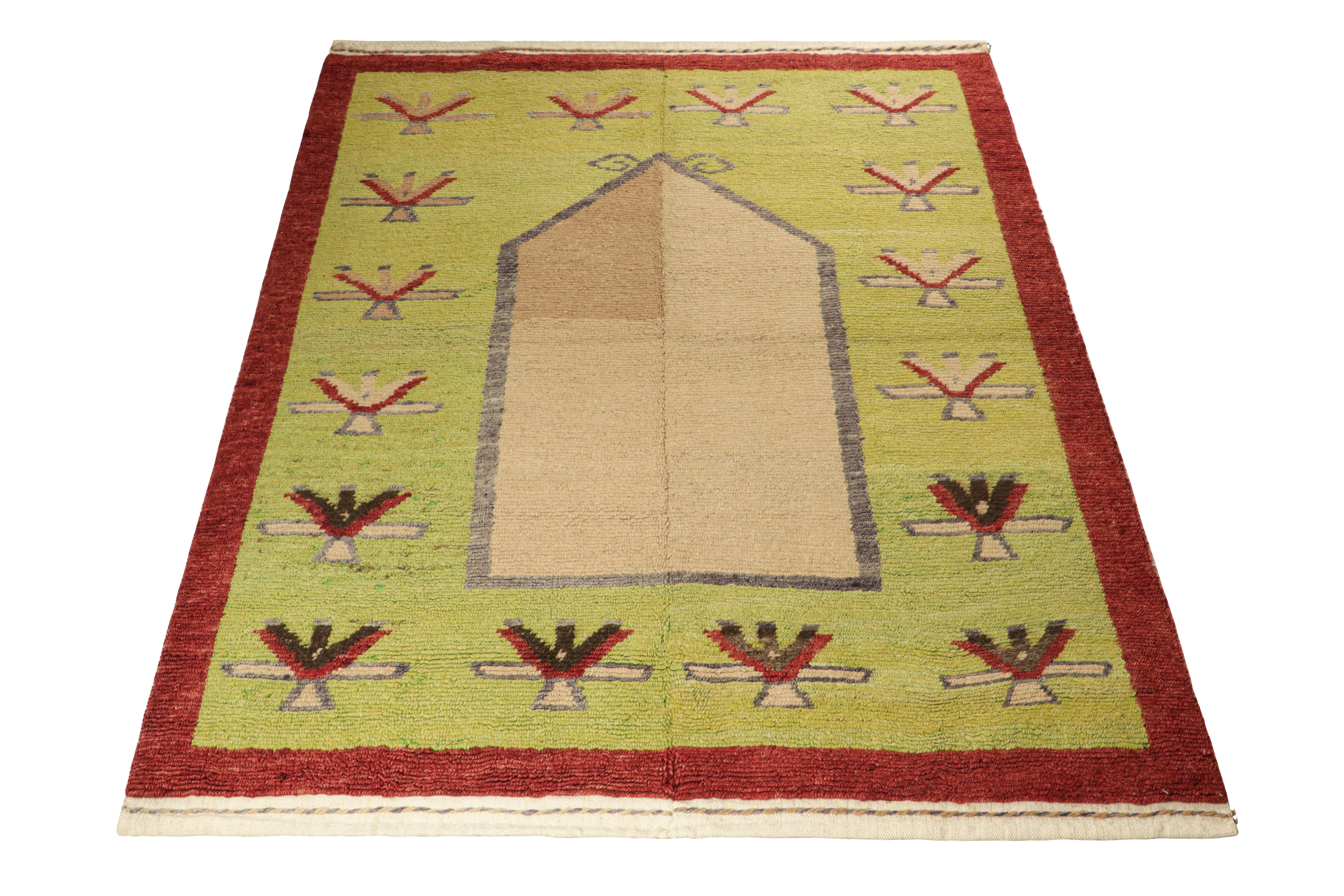 Vintage-Tulu-Teppich in Chartreuse mit geometrischen Mustern, von Rug & Kilim im Zustand „Gut“ im Angebot in Long Island City, NY