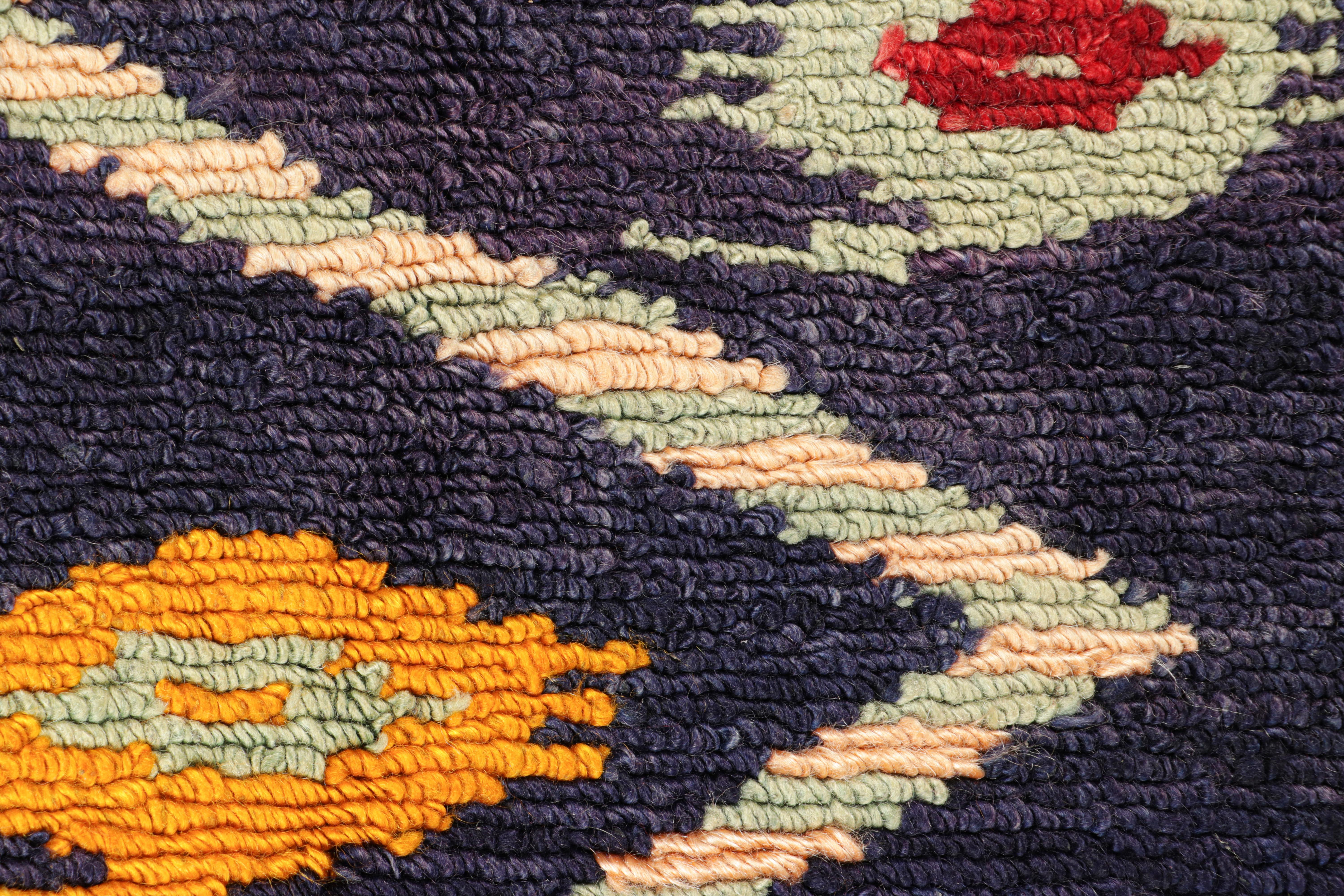 Vintage-Tulu-Teppich in Indigoblau mit bunten Chevron-Mustern von Rug & Kilim (Türkisch) im Angebot