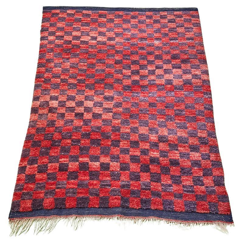 Vintage Tulu Rug with Red and Purple Check Pattern, Turkey, 20th Century For Sale