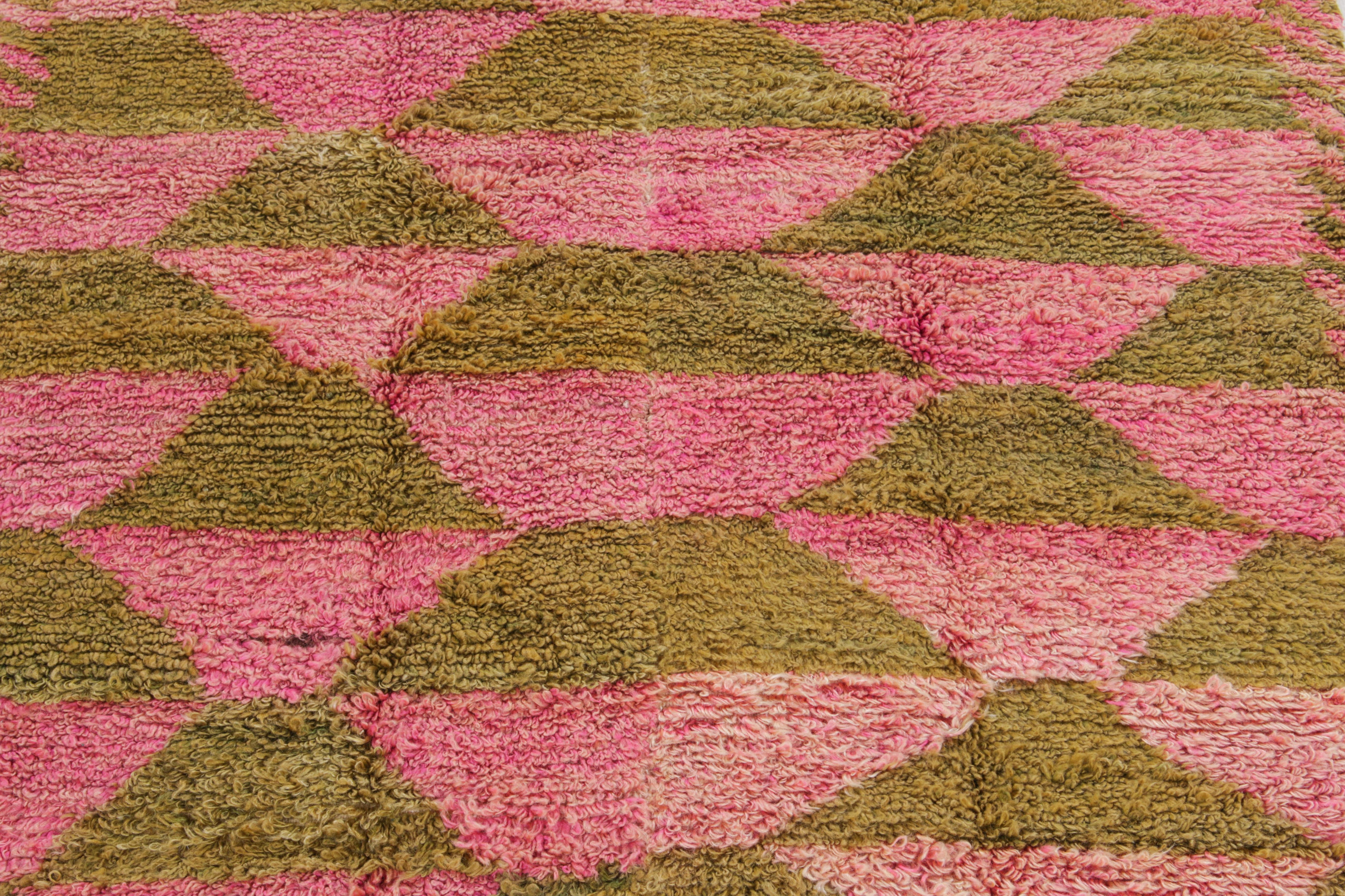 mustard shaggy rug