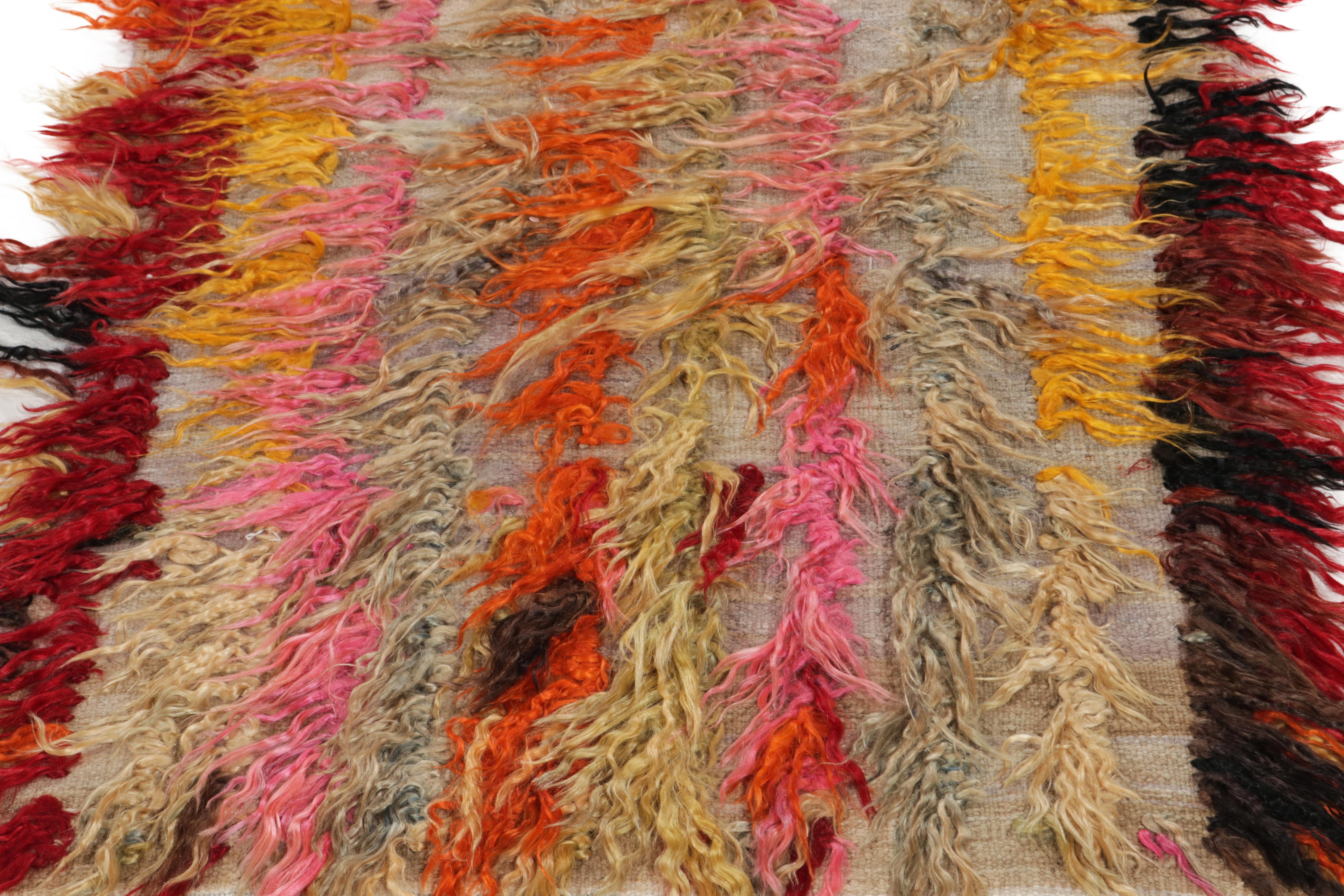 Noué à la main Tapis de couloir vintage Tulu à poils longs beige à rayures multicolores, tapis & Kilim en vente