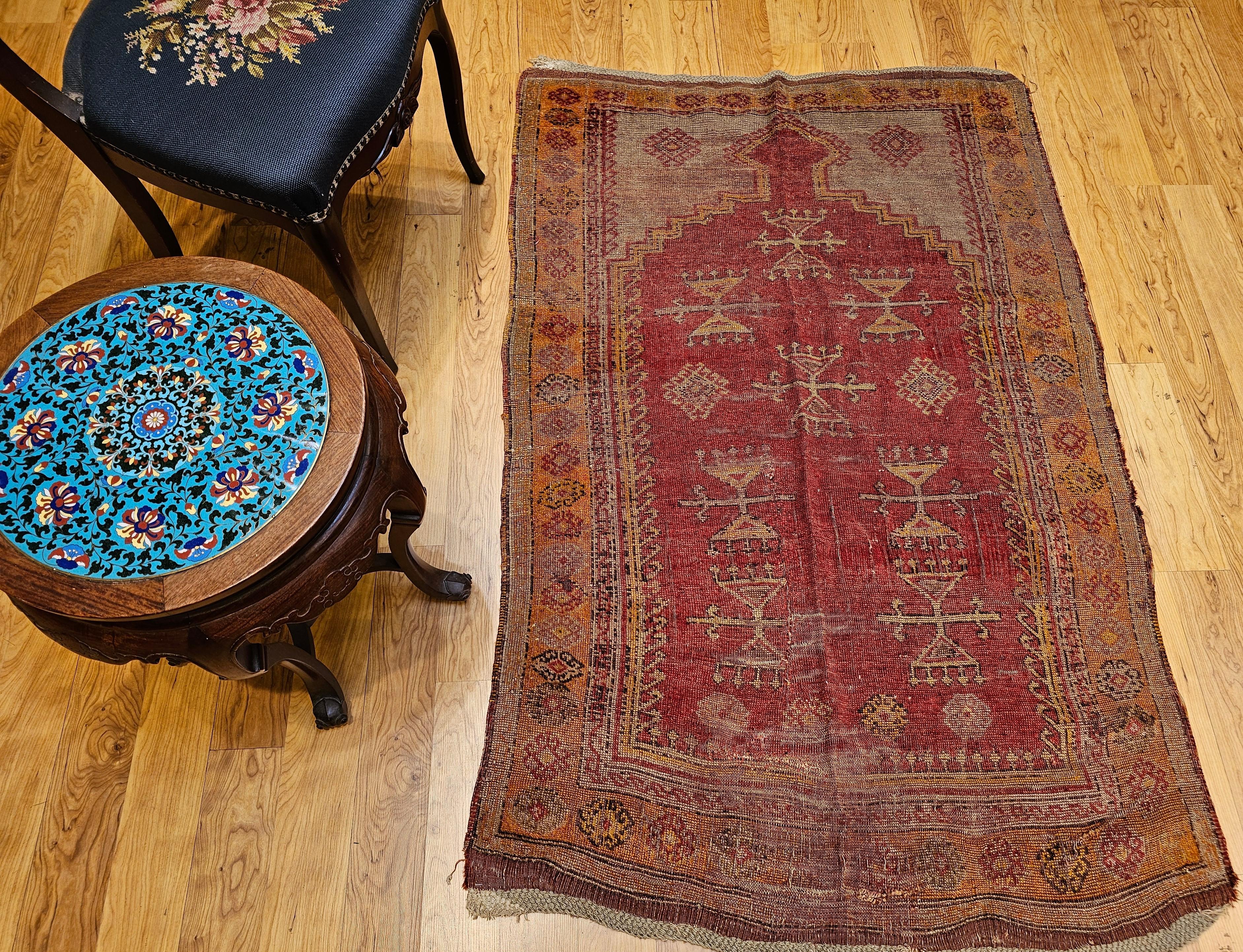 Vintage türkischen anatolischen Bereich Teppich im Gebet Muster in Rot, Gelb, Terrakotta im Angebot 9