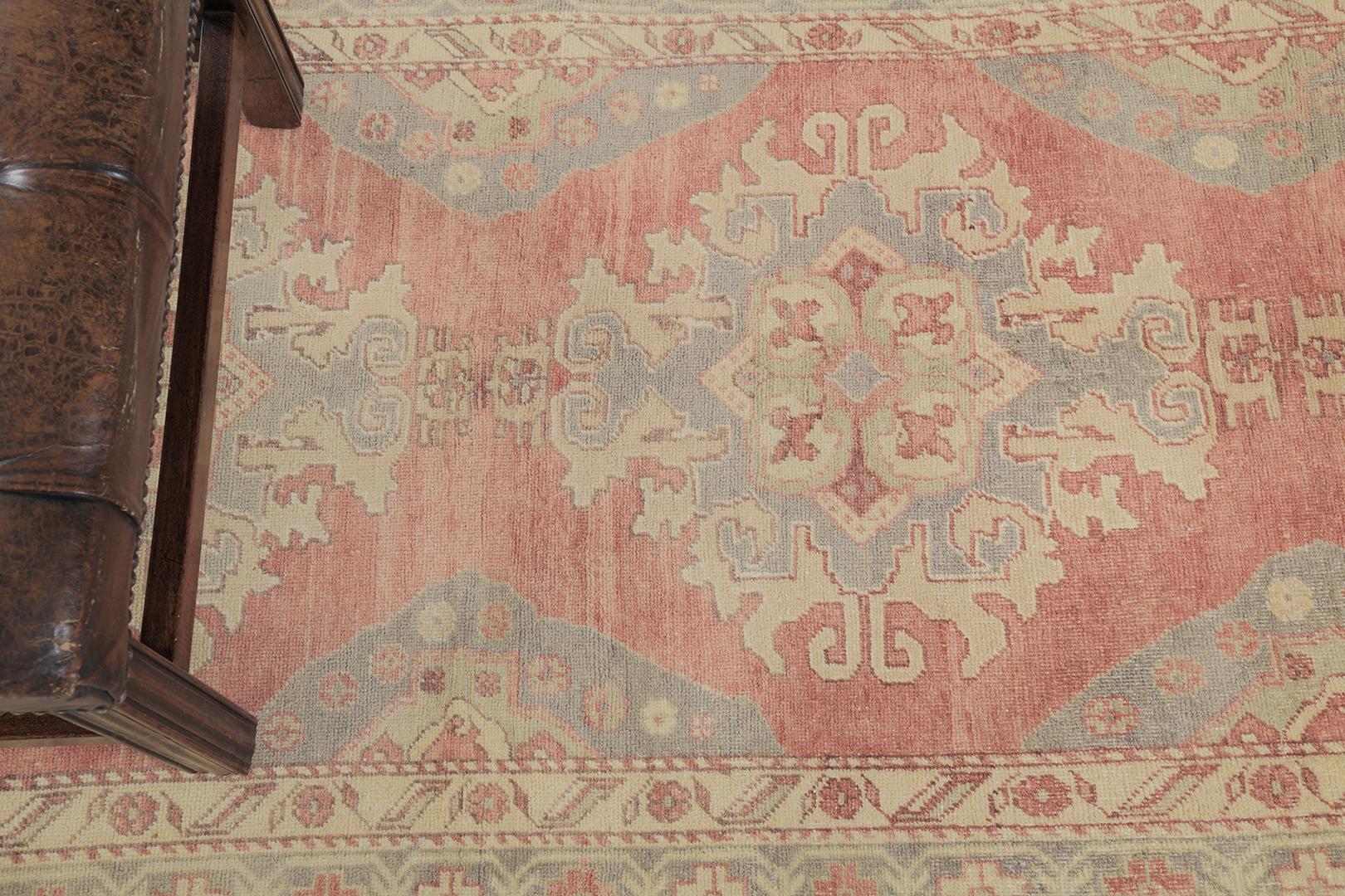 Noué à la main Vintage Anatolian Brunguz by Mehraban Rugs en vente
