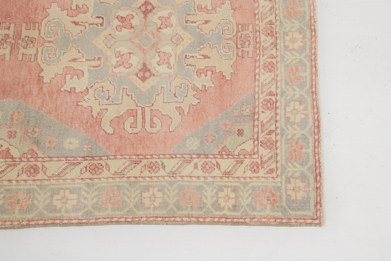 Vintage Anatolian Brunguz by Mehraban Rugs Bon état - En vente à WEST HOLLYWOOD, CA