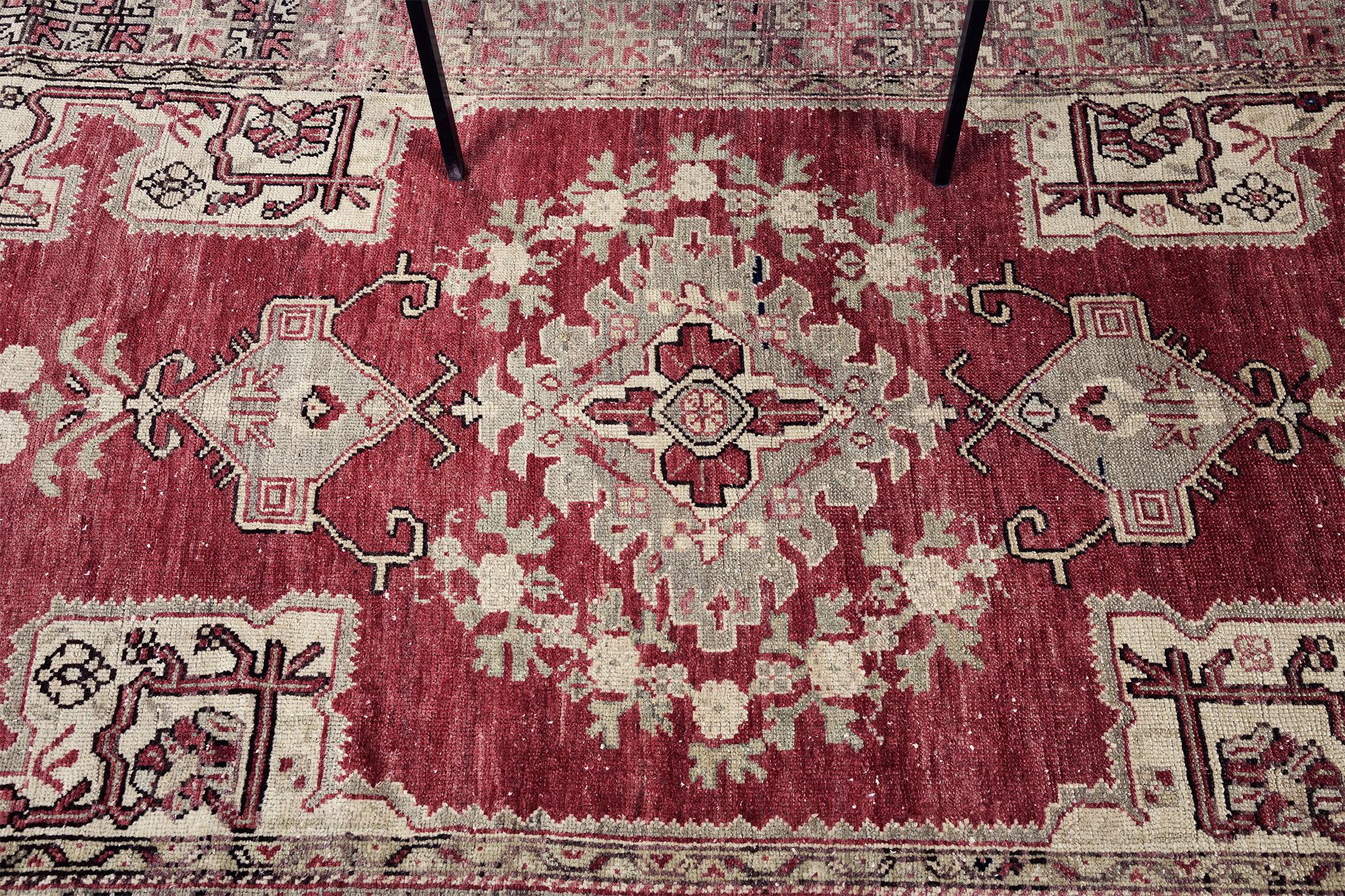 Turquie d'Anatolie vintage Bon état - En vente à WEST HOLLYWOOD, CA