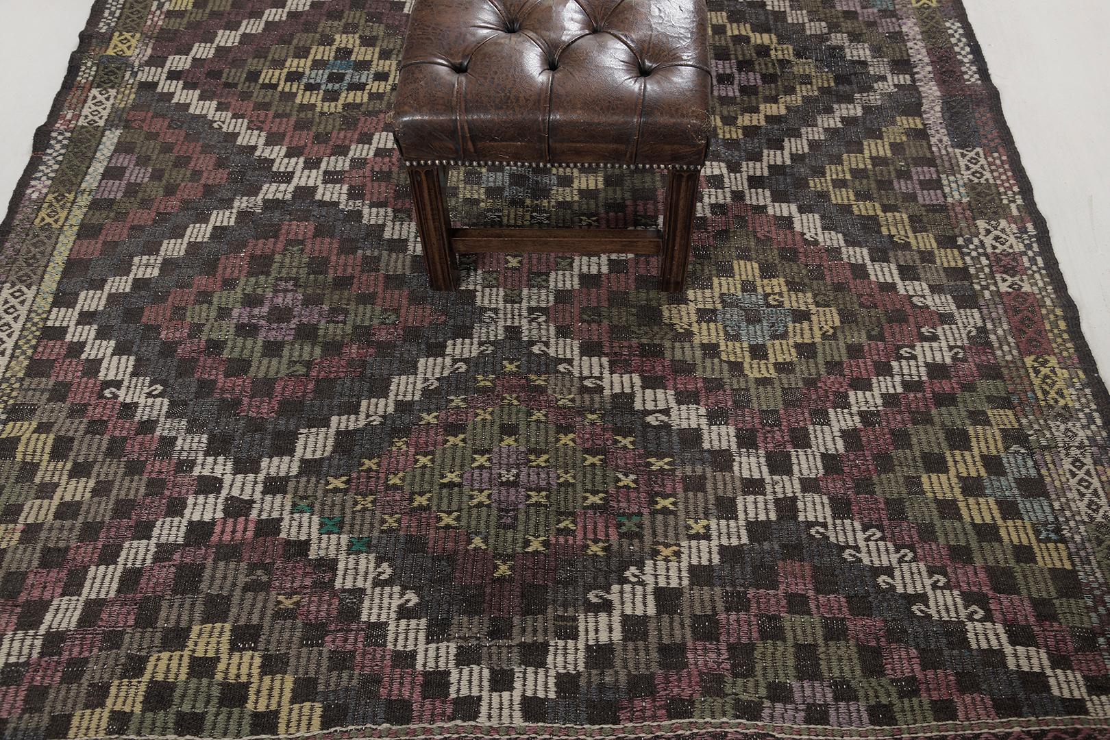 Metà XX secolo Rug & Kilim vintage turco anatolico di Mehraban Rugs in vendita