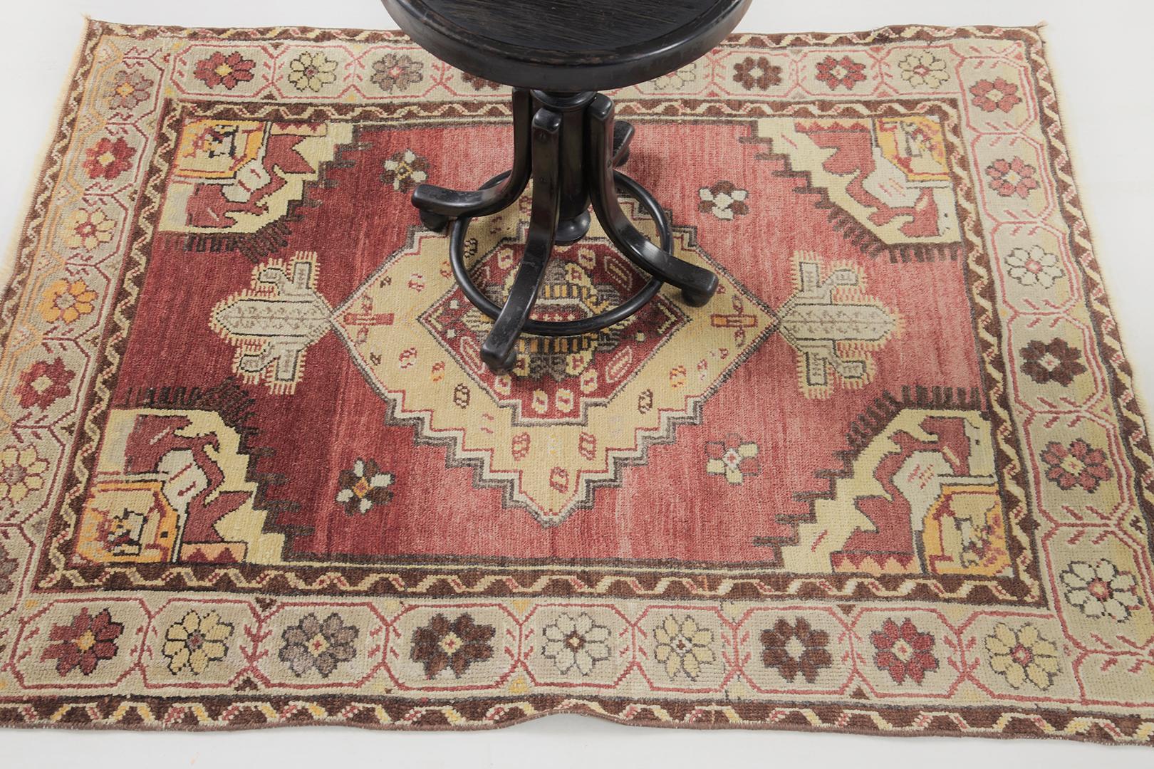 Vintage Turkish Anatolian Konya by Mehraban Rugs In Good Condition For Sale In WEST HOLLYWOOD, CA