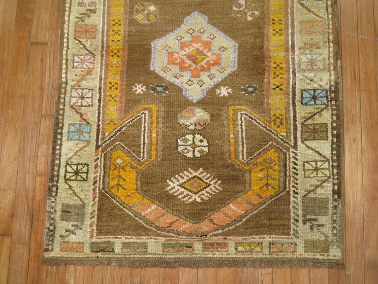 Vintage Turkish Anatolian Prayer Rug In Excellent Condition For Sale In New York, NY