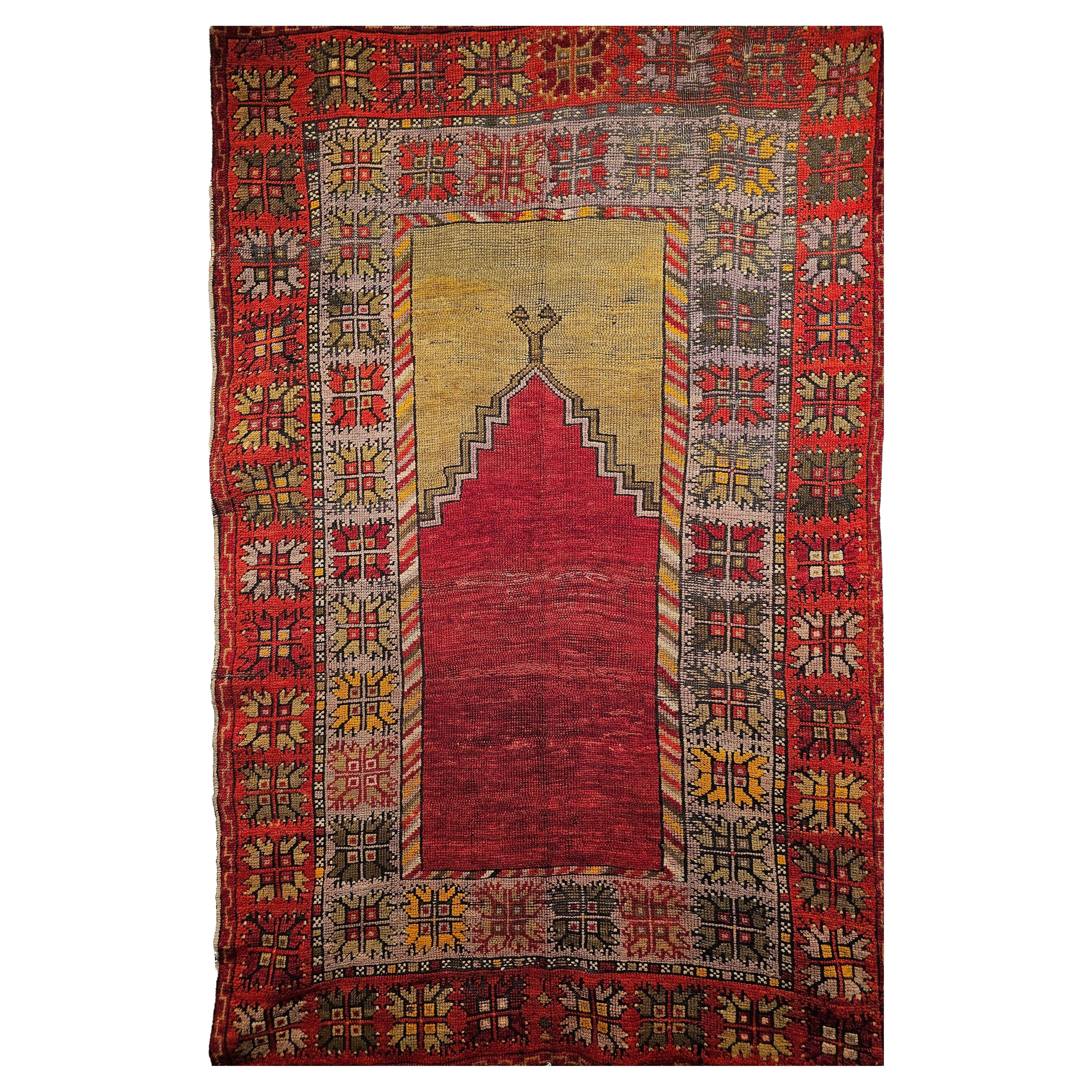 Vintage Turkish Anatolian Prayer Rug, Handwoven Wool, Early 1900s, 4' x 6'