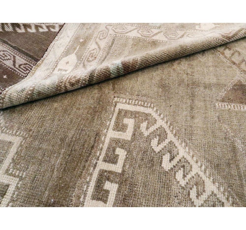 Alfombra turca antigua de Anatolia en venta 2