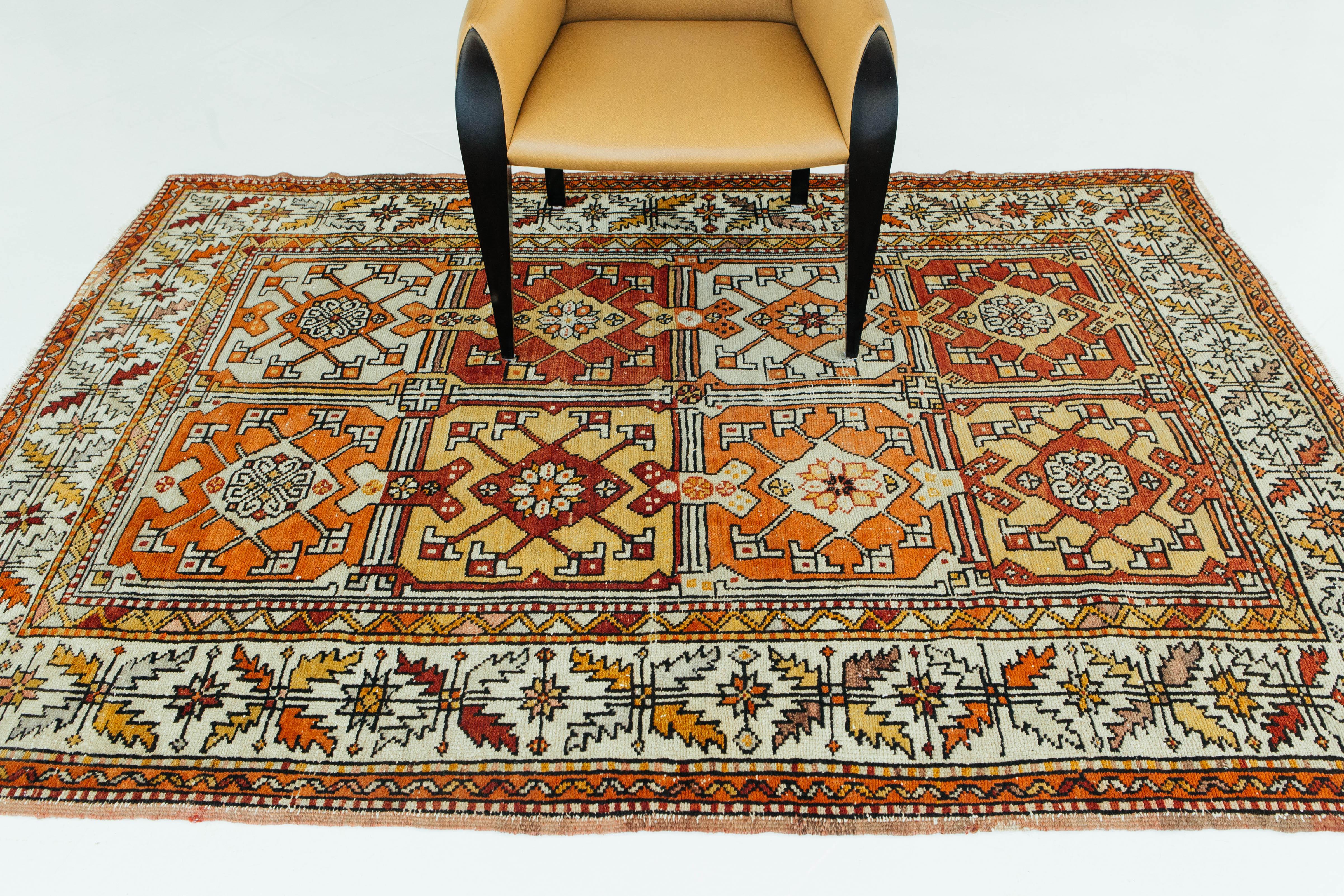 Türkischer Anatolischer Vintage-Teppich im Angebot 7