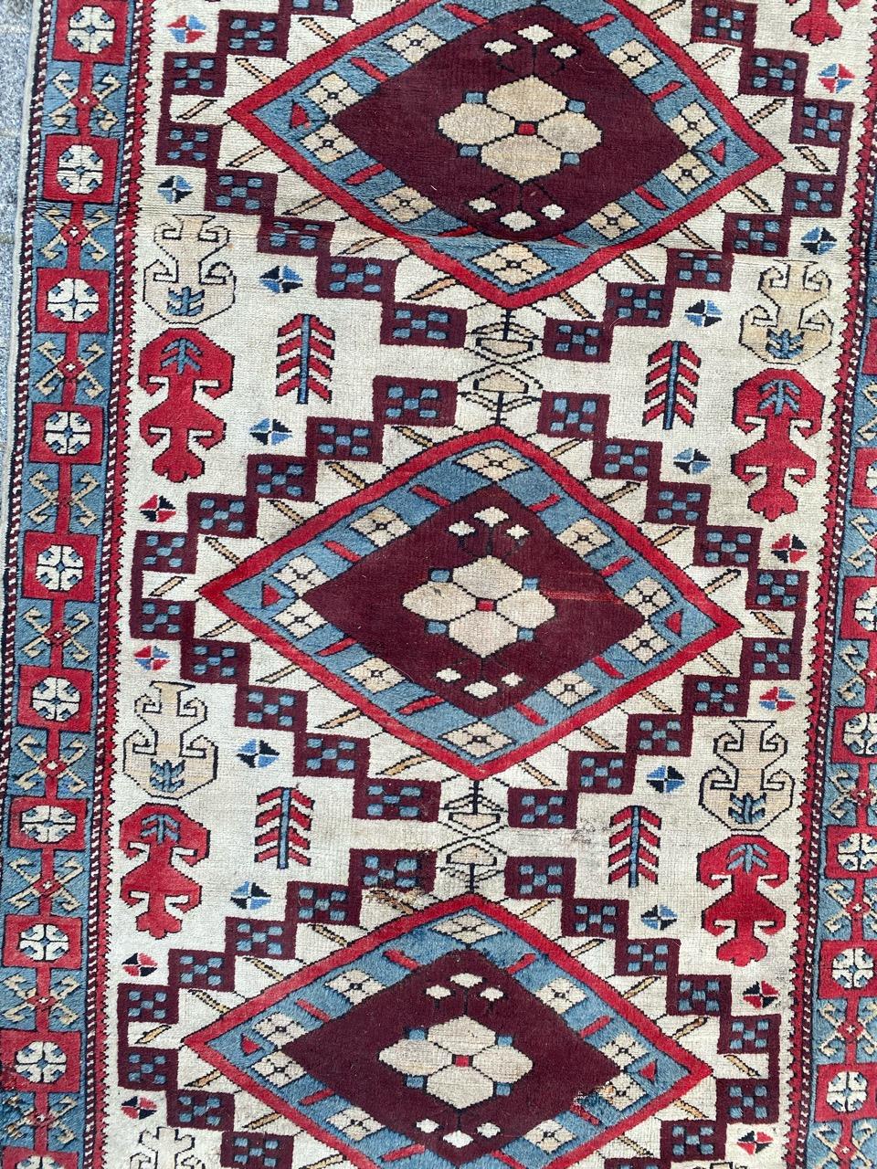 Pretty mid-century Turkish rug with a Caucasian design and beautiful colors, entirely hand knotted with wool velvet on wool foundation.

✨✨✨
