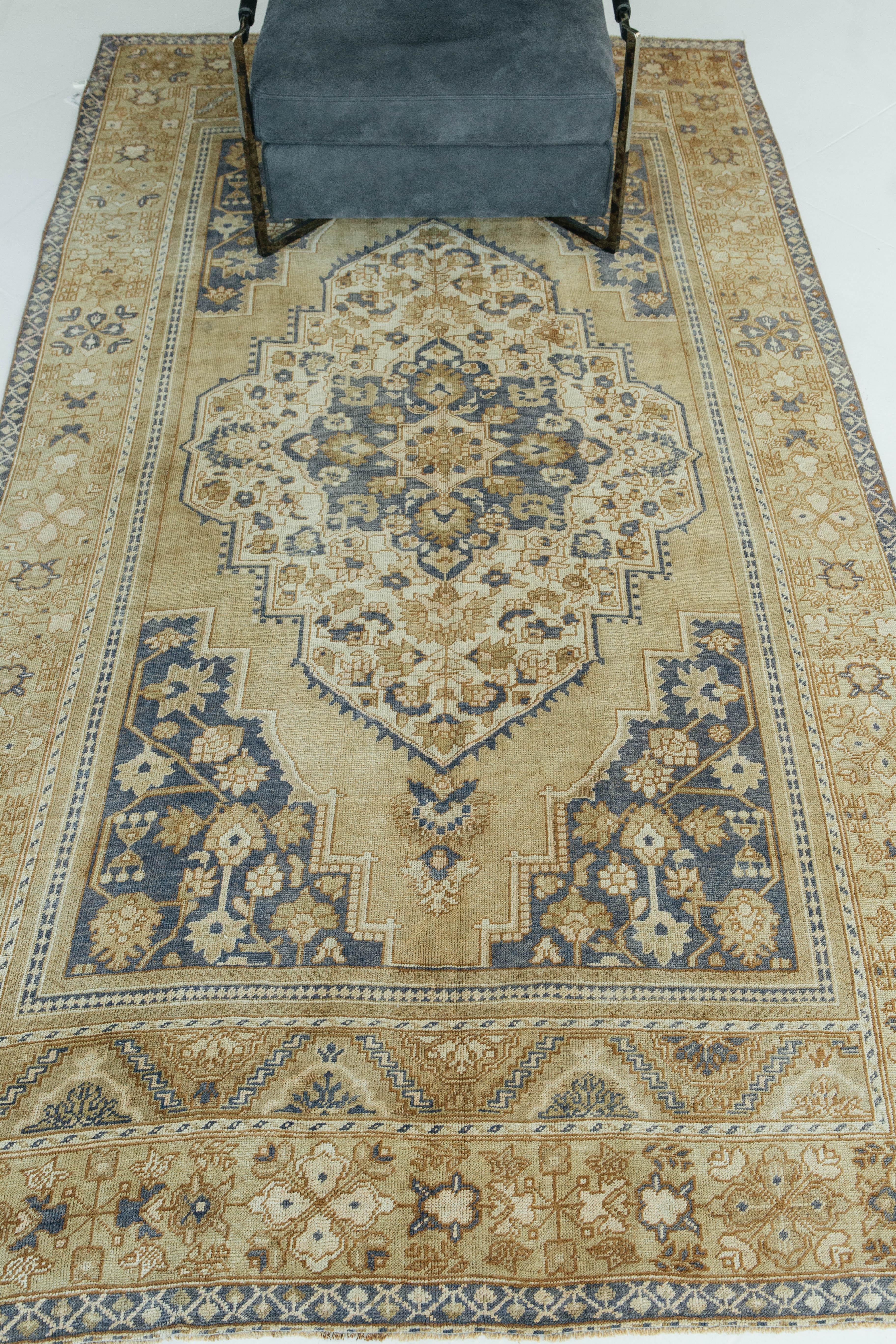 Vintage Turkish Anatolian rugs weave together dyes and colors, motifs, textures and techniques that are popular in Anatolia or Asia Minor. Symmetrical knots are also true components of Anatolian rugs alongside the diamond and floral shaped elements