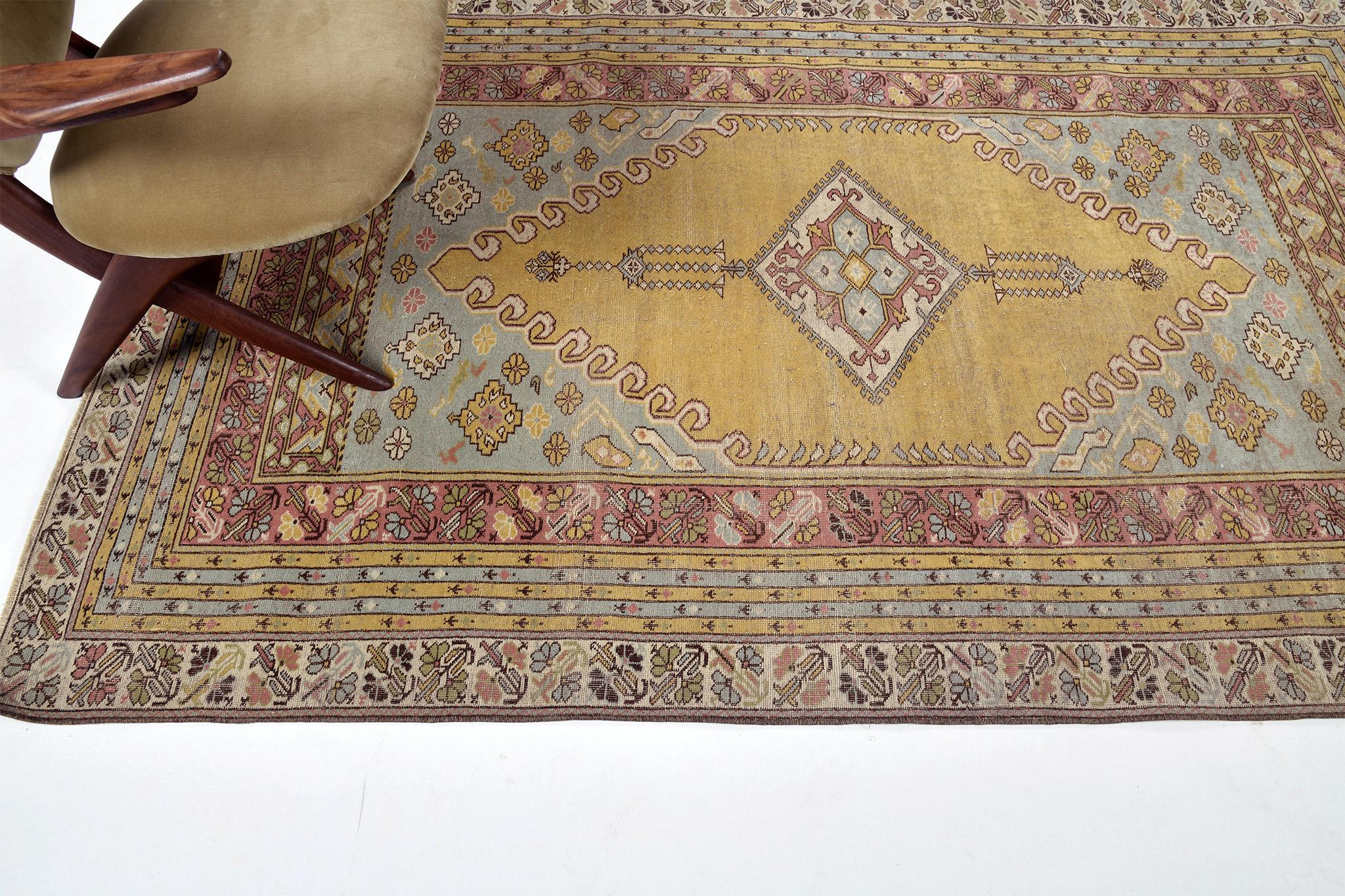 Rug Number
32193
Size
4' 10