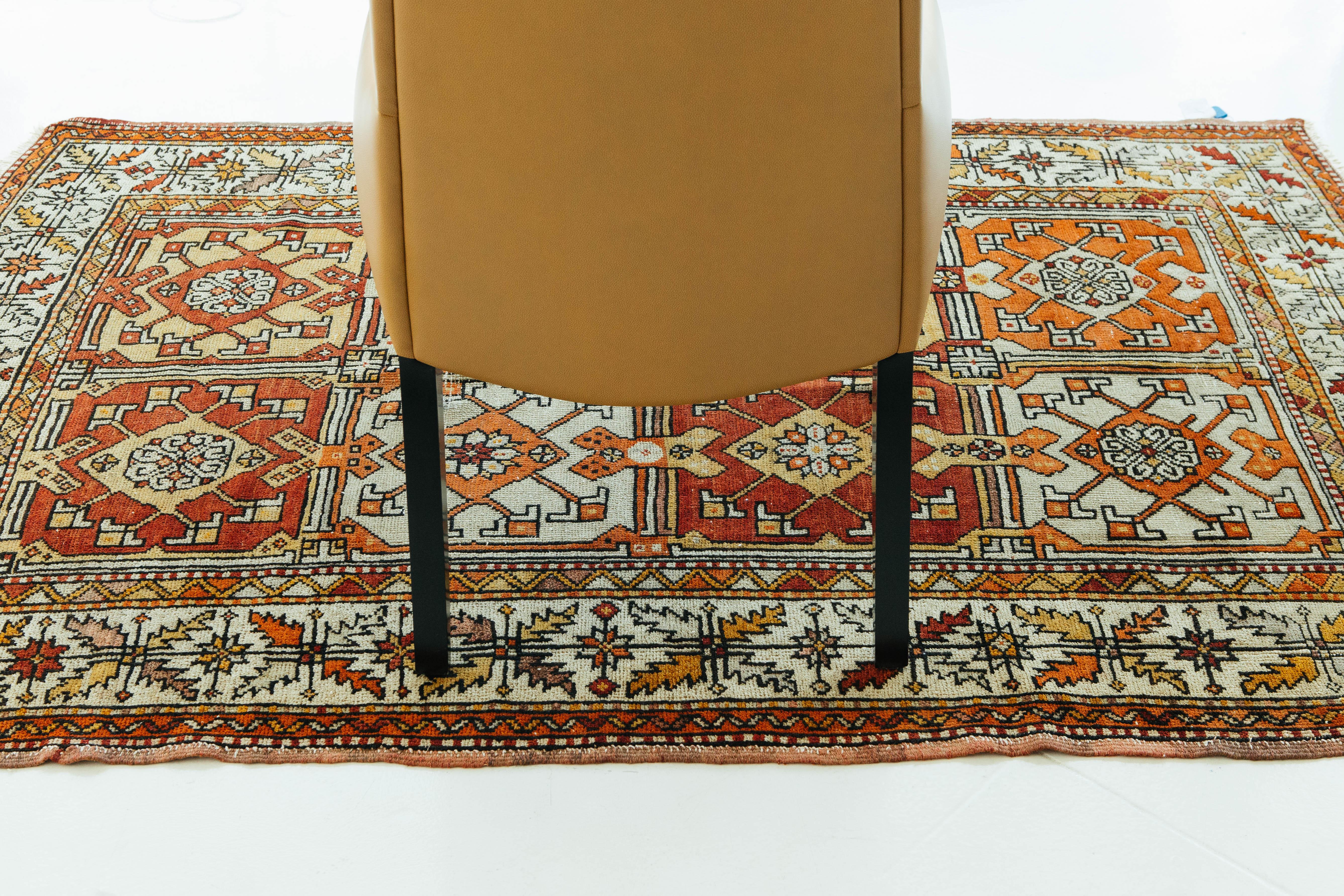 Türkischer Anatolischer Vintage-Teppich (Frühes 20. Jahrhundert) im Angebot