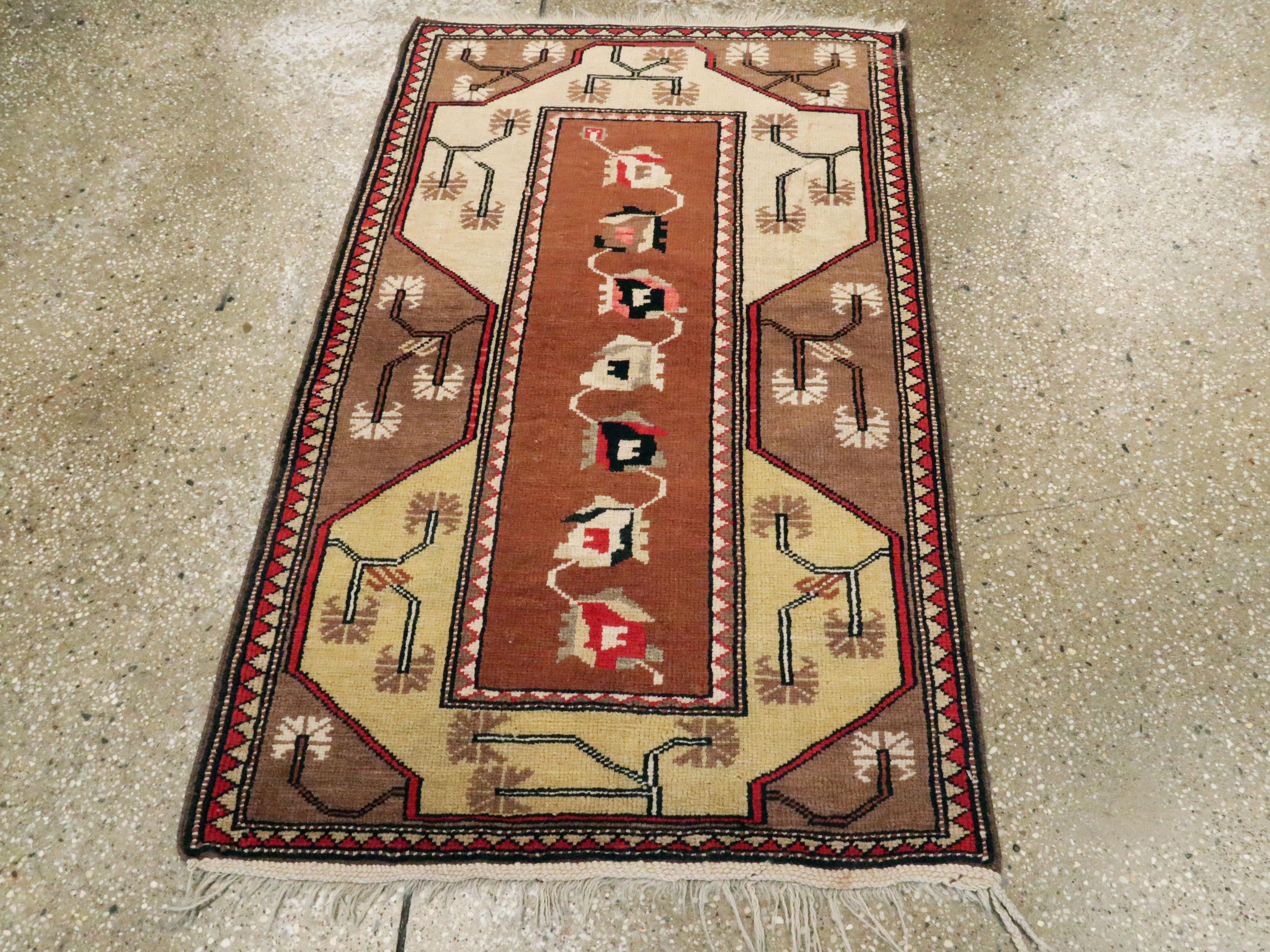 Vintage Turkish Anatolian Rug In Excellent Condition For Sale In New York, NY
