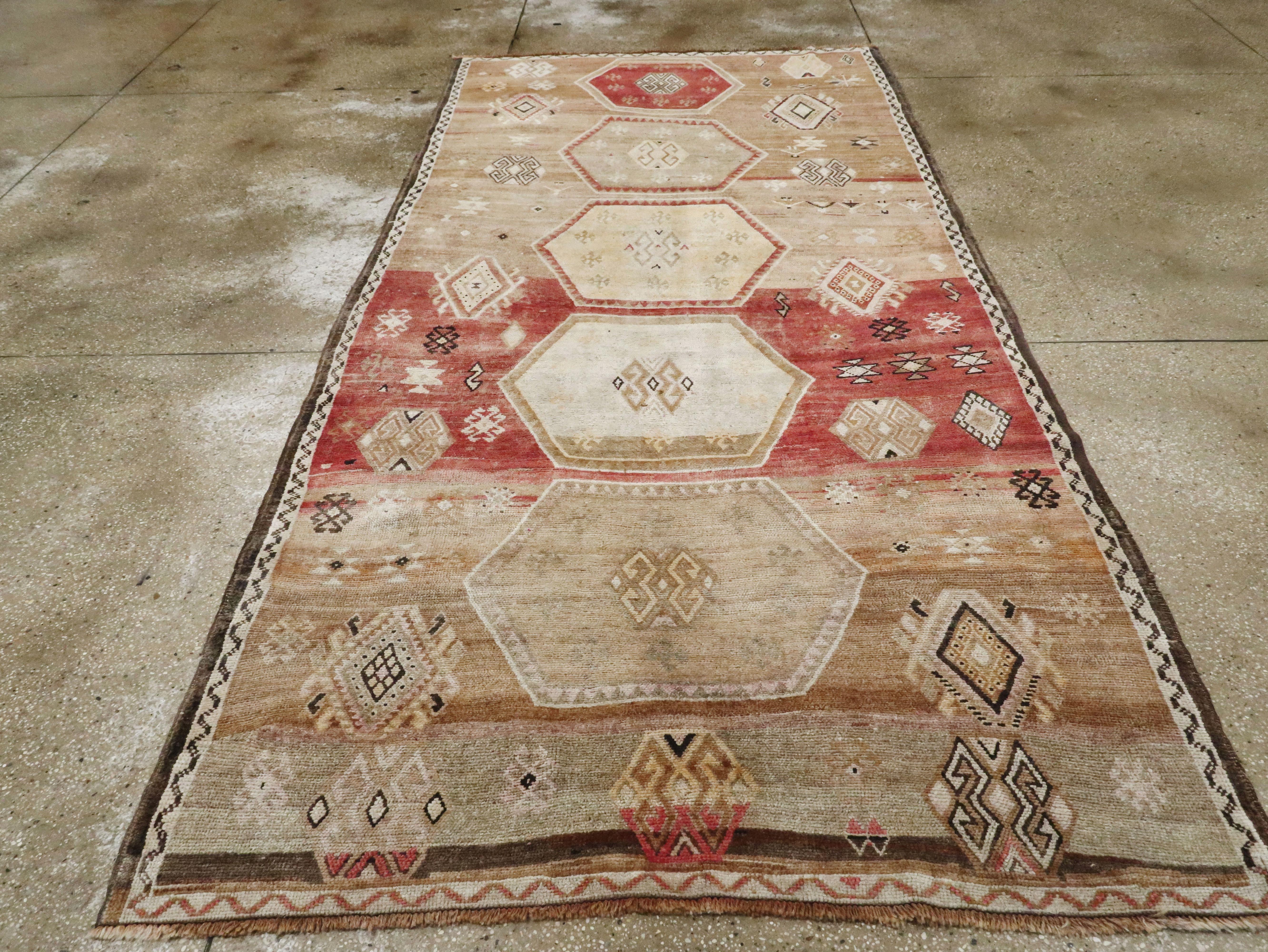 Vintage Turkish Anatolian Rug In Good Condition In New York, NY