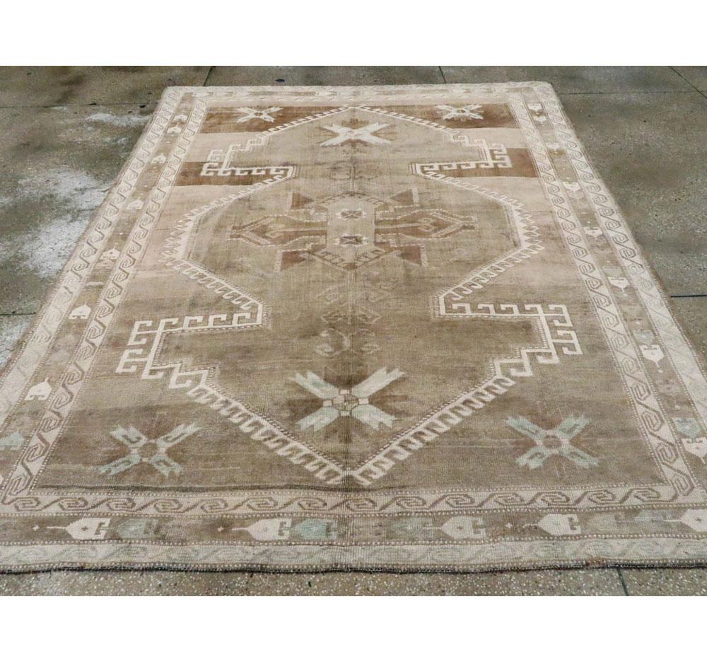Alfombra turca antigua de Anatolia Anudado a mano en venta