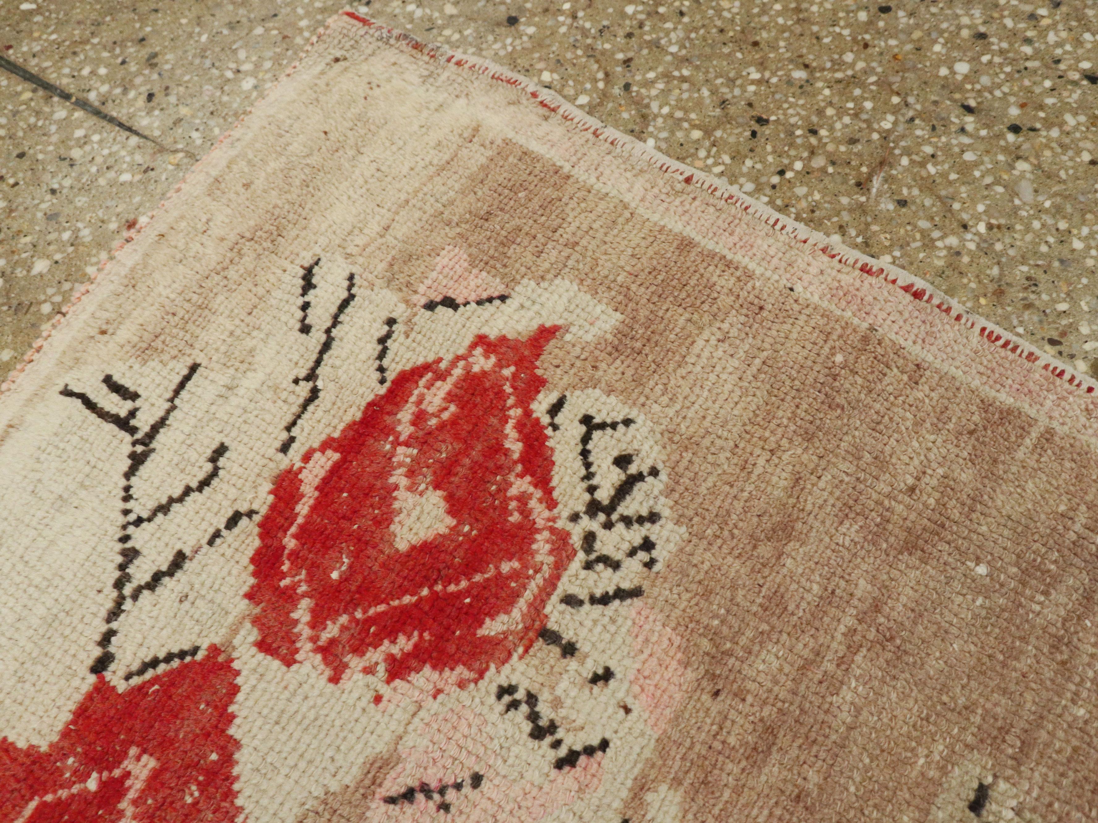 Türkischer Anatolischer Vintage-Teppich (20. Jahrhundert) im Angebot