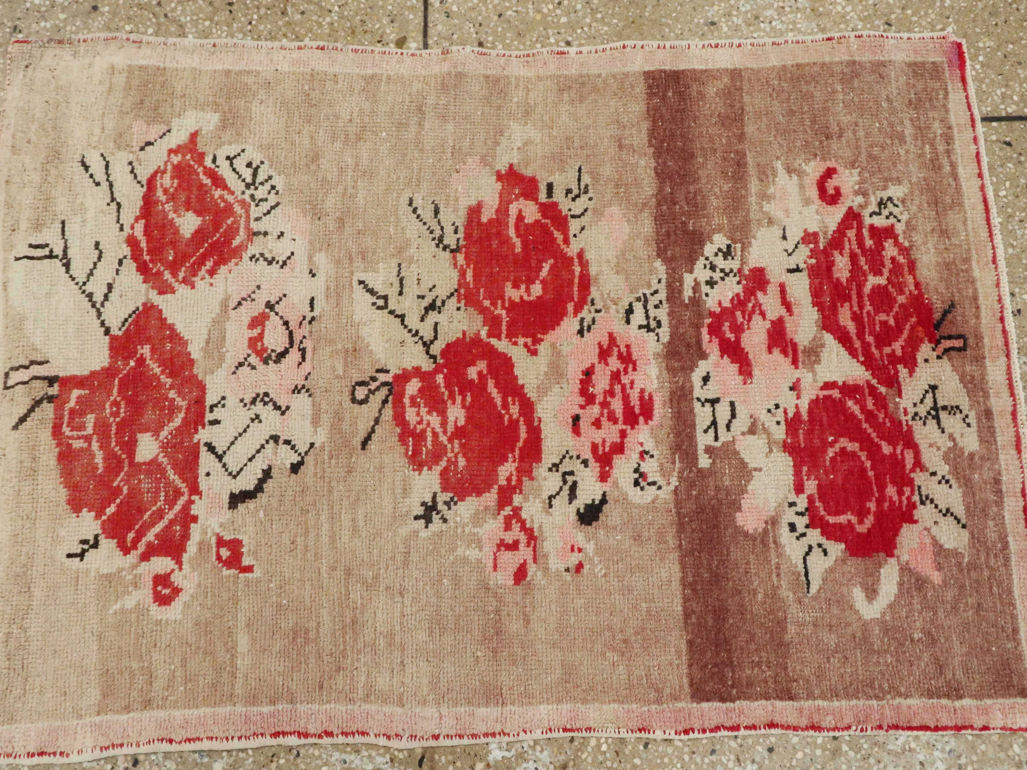 Türkischer Anatolischer Vintage-Teppich (Wolle) im Angebot