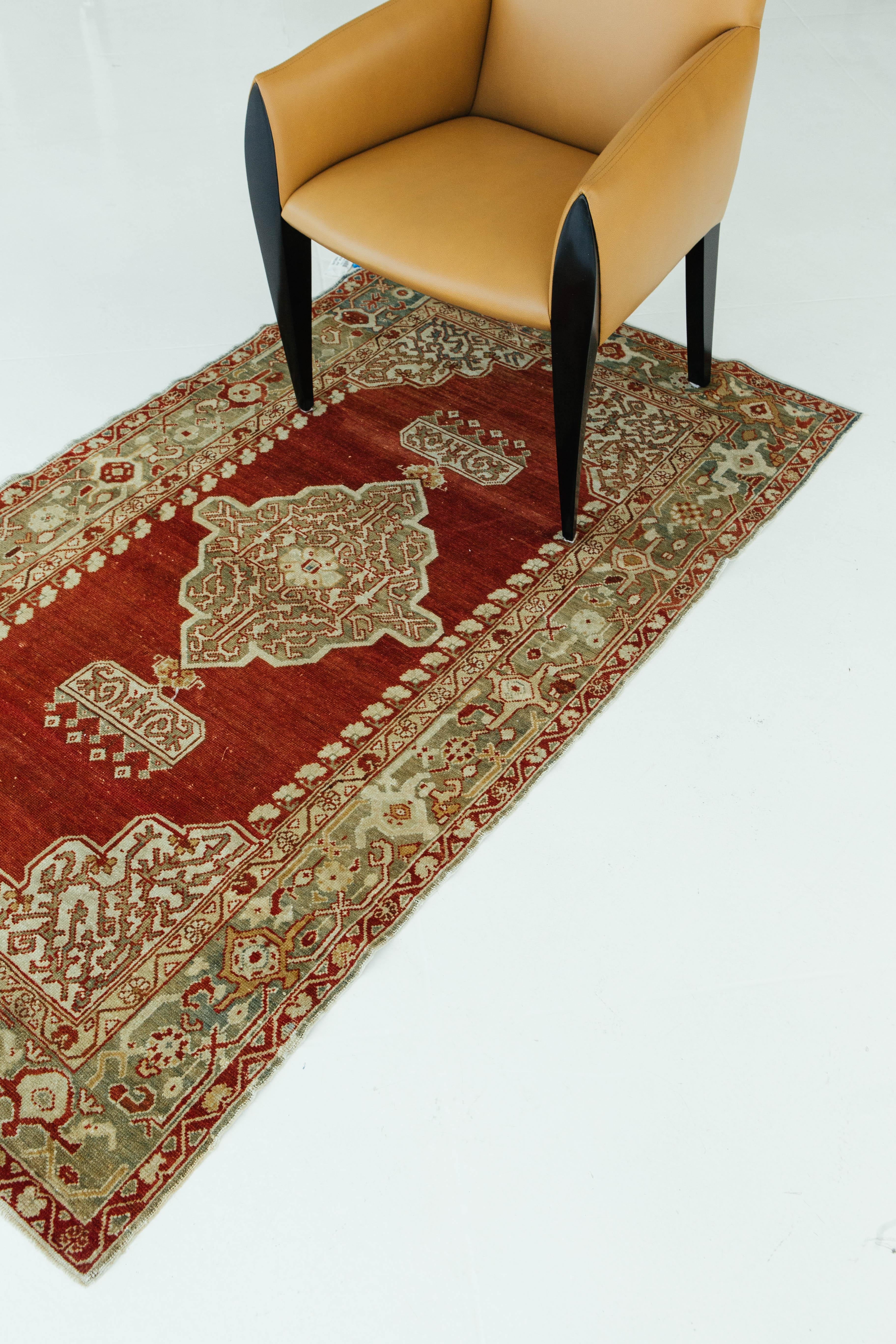 Türkischer Anatolischer Vintage-Teppich im Angebot 2
