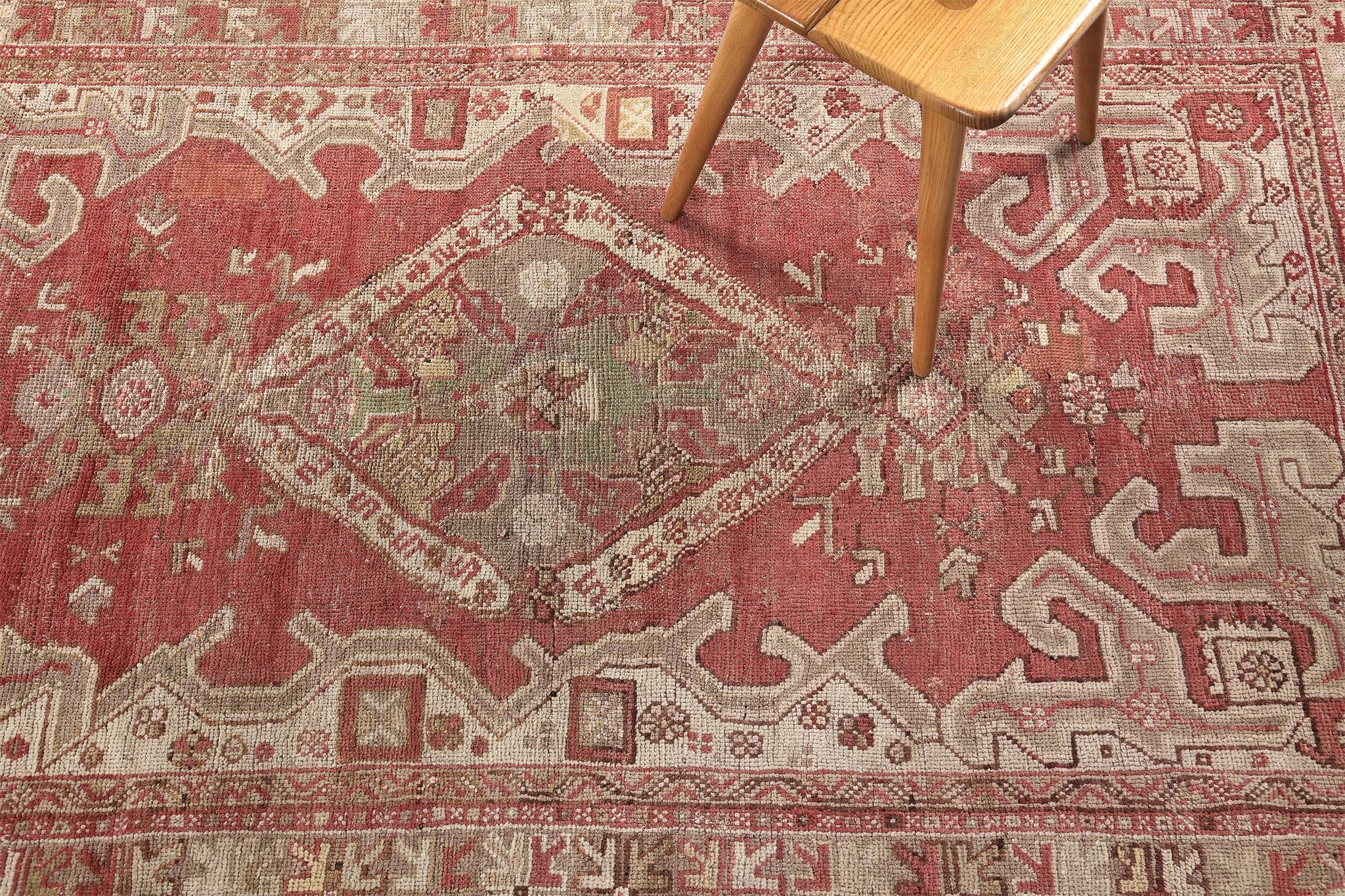 Türkischer Anatolischer Vintage-Teppich im Angebot 2