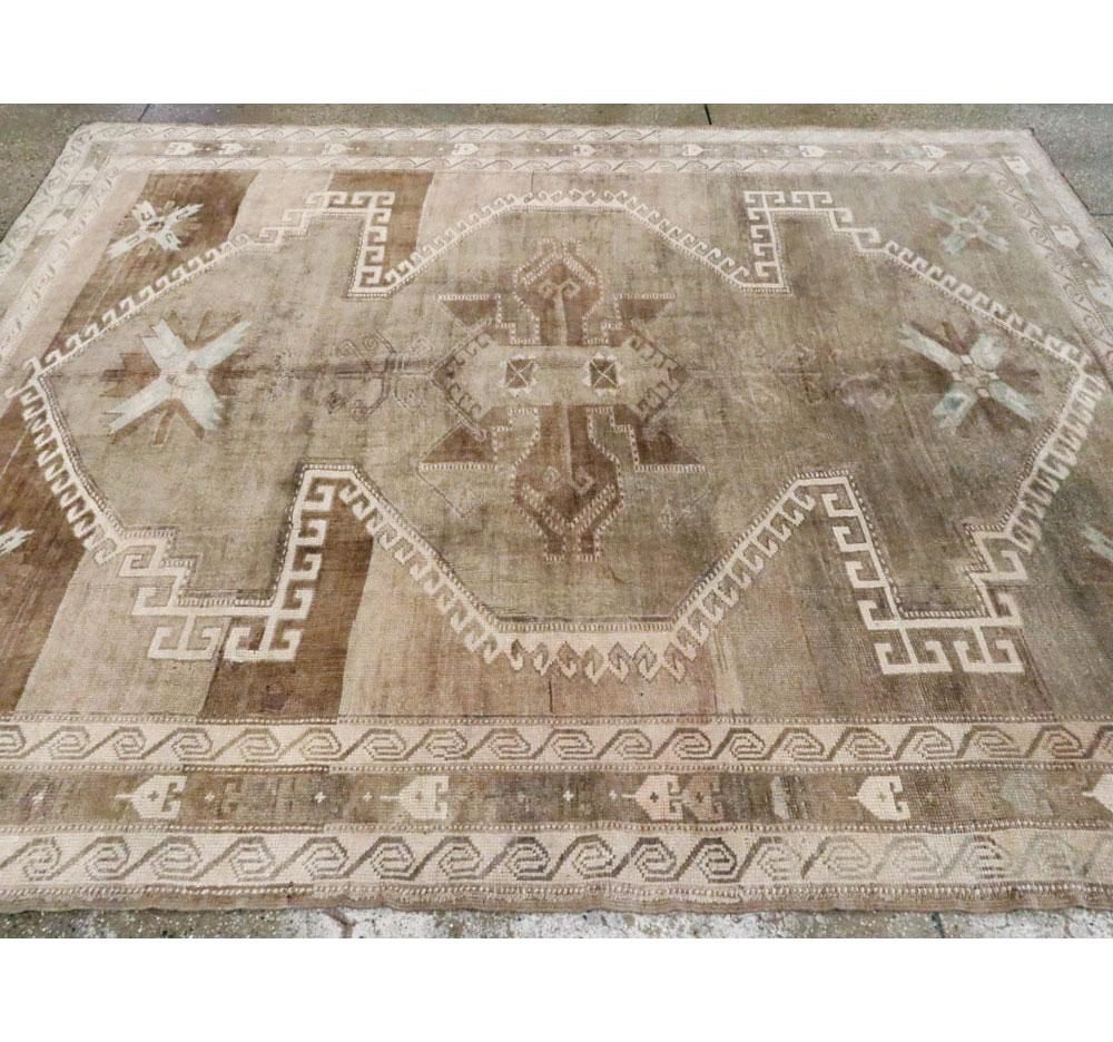 Alfombra turca antigua de Anatolia en venta 1