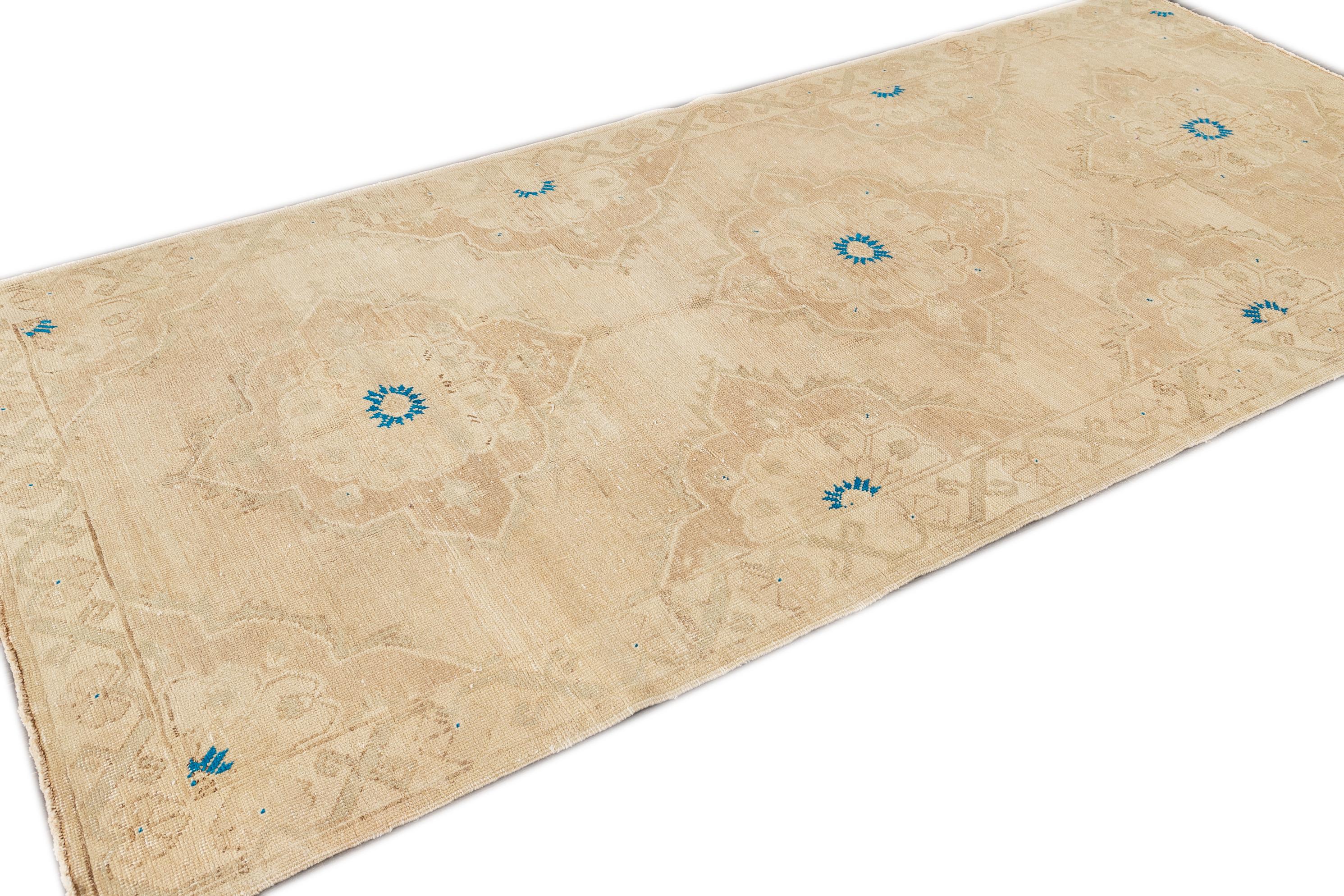 Türkischer anatolischer Teppich im Angebot 2