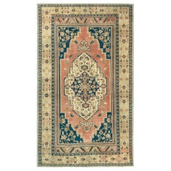 Türkischer anatolischer Teppich im Vintage-Stil