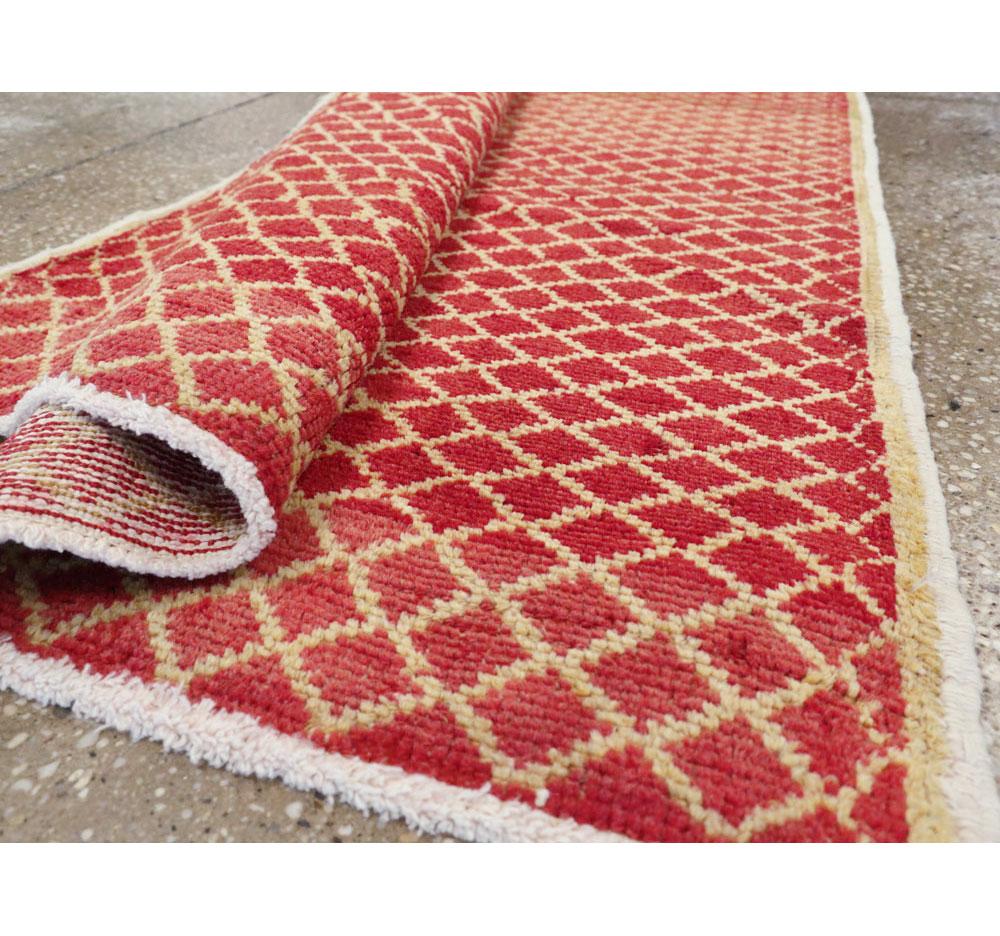 Türkischer Anatolischer Vintage-Läufer im Angebot 1
