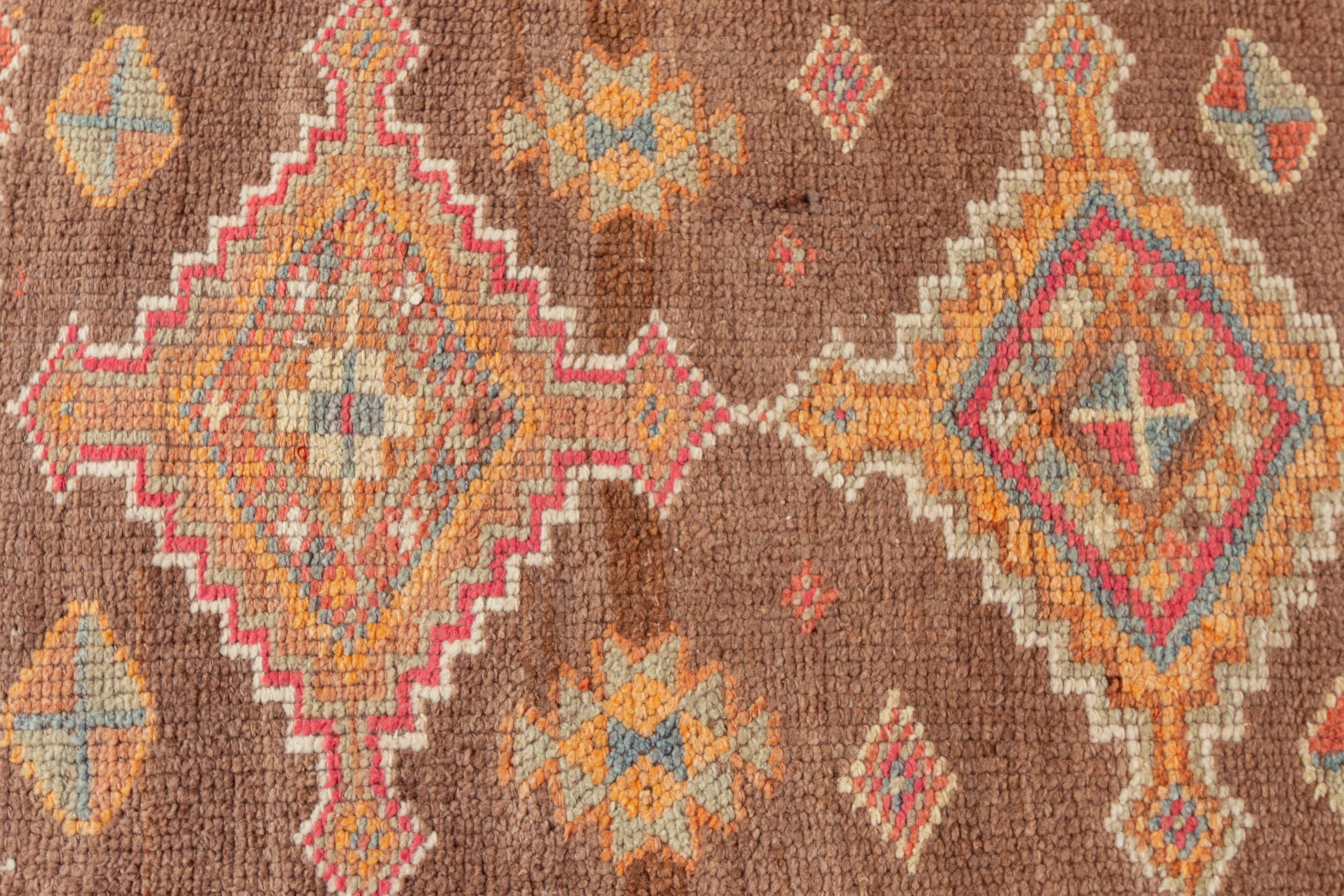 Türkischer anatolischer Läufer, 1,01 m x 3,7 m, türkischer Teppich (20. Jahrhundert) im Angebot