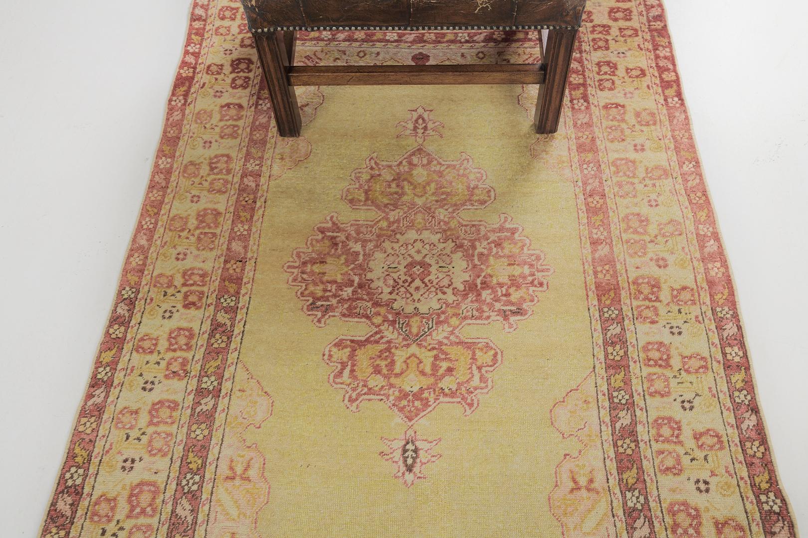 Türkisch- anatolische Yuntdag-Teppiche von Mehraban Rugs (Wolle) im Angebot
