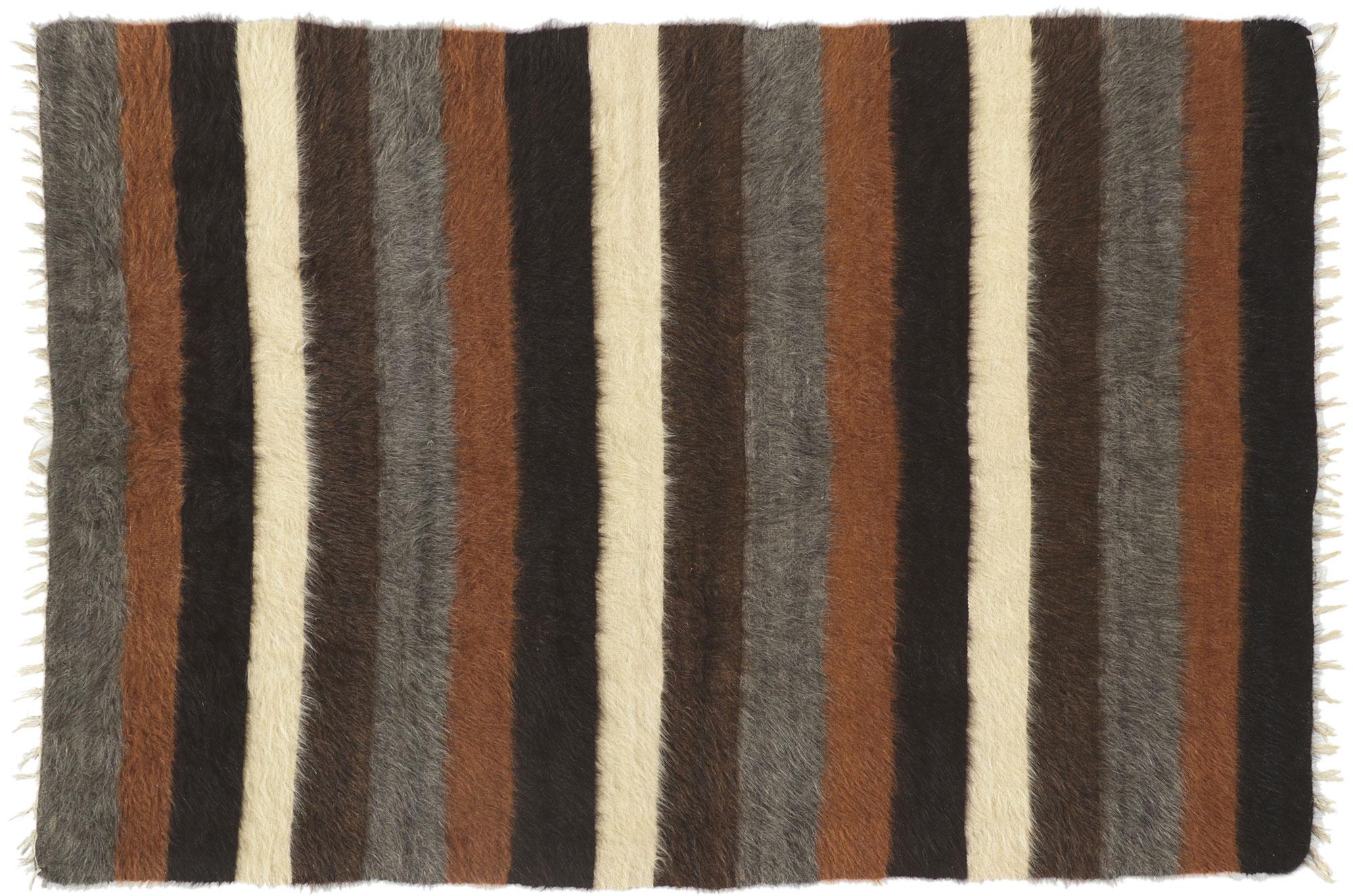 Tapis turc en laine angora des années 1950 avec style moderne en vente 2