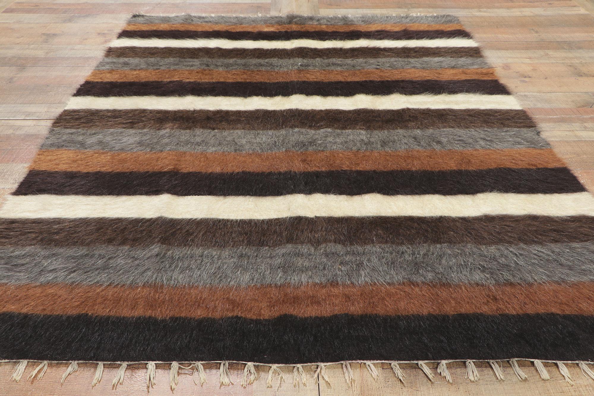 Laine Tapis turc en laine angora des années 1950 avec style moderne en vente