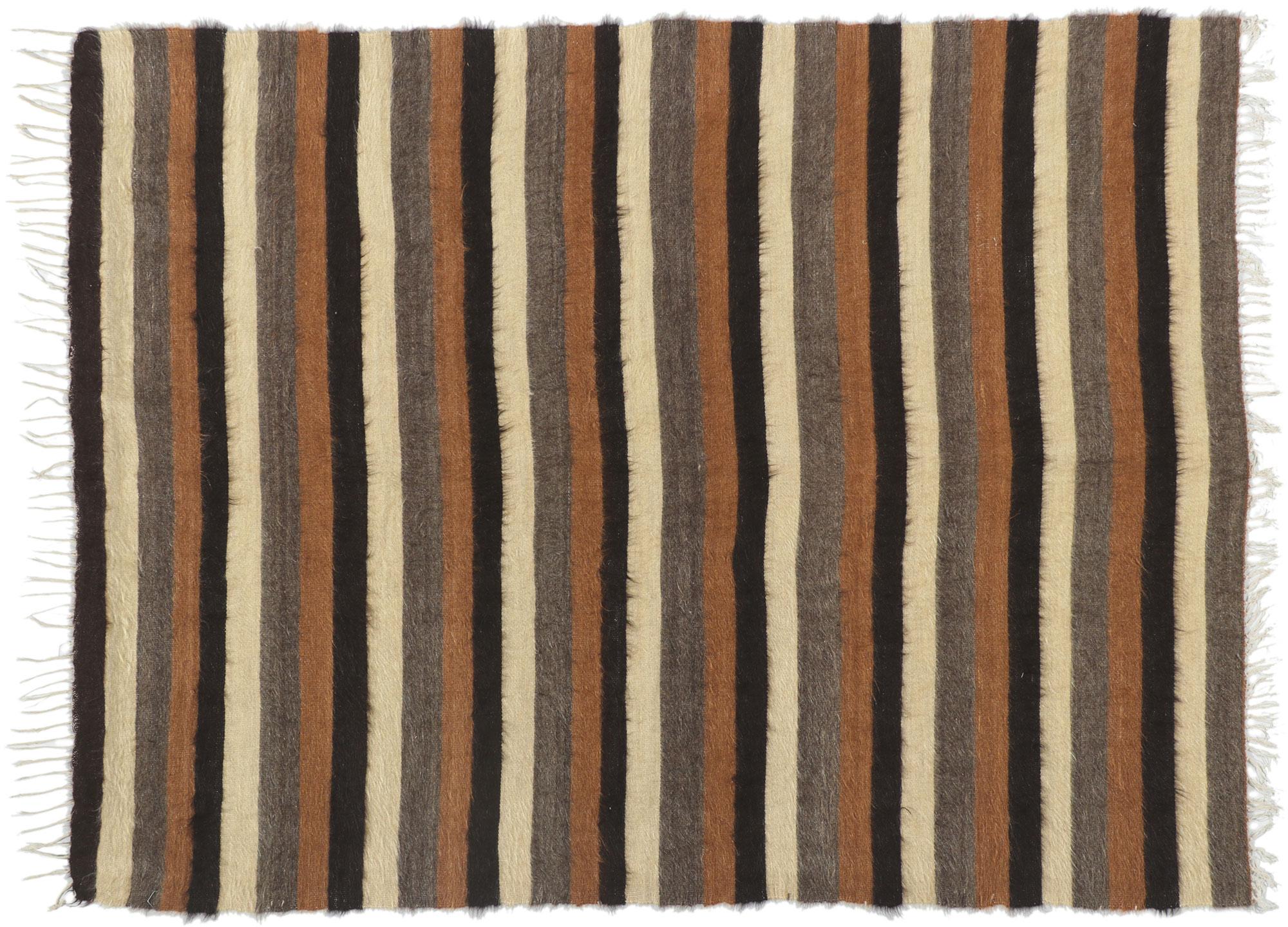 Tapis turc en laine angora des années 1950 avec style moderne en vente 2
